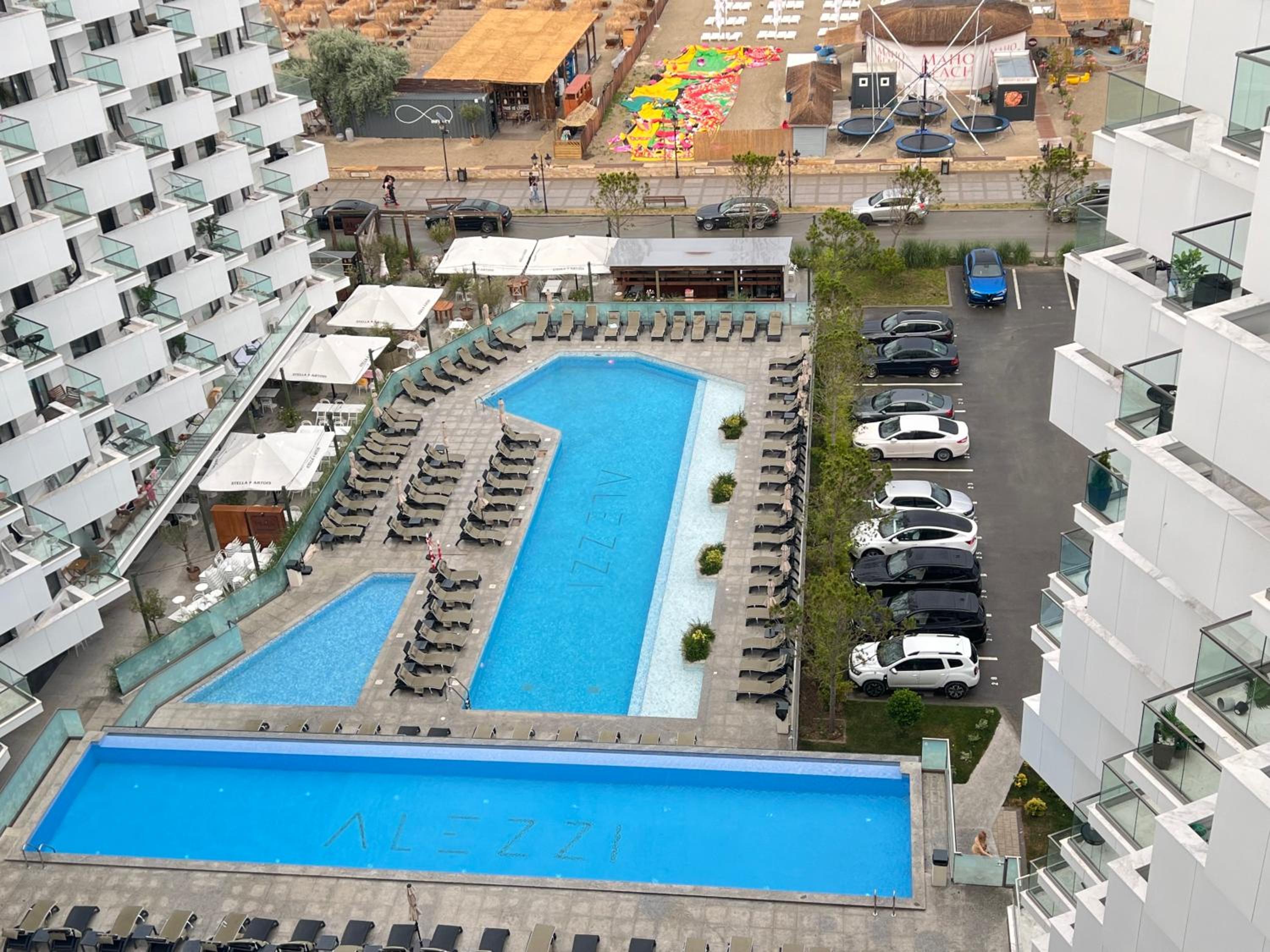 AtmoSphere Apartment by Infinity Resort & Spa