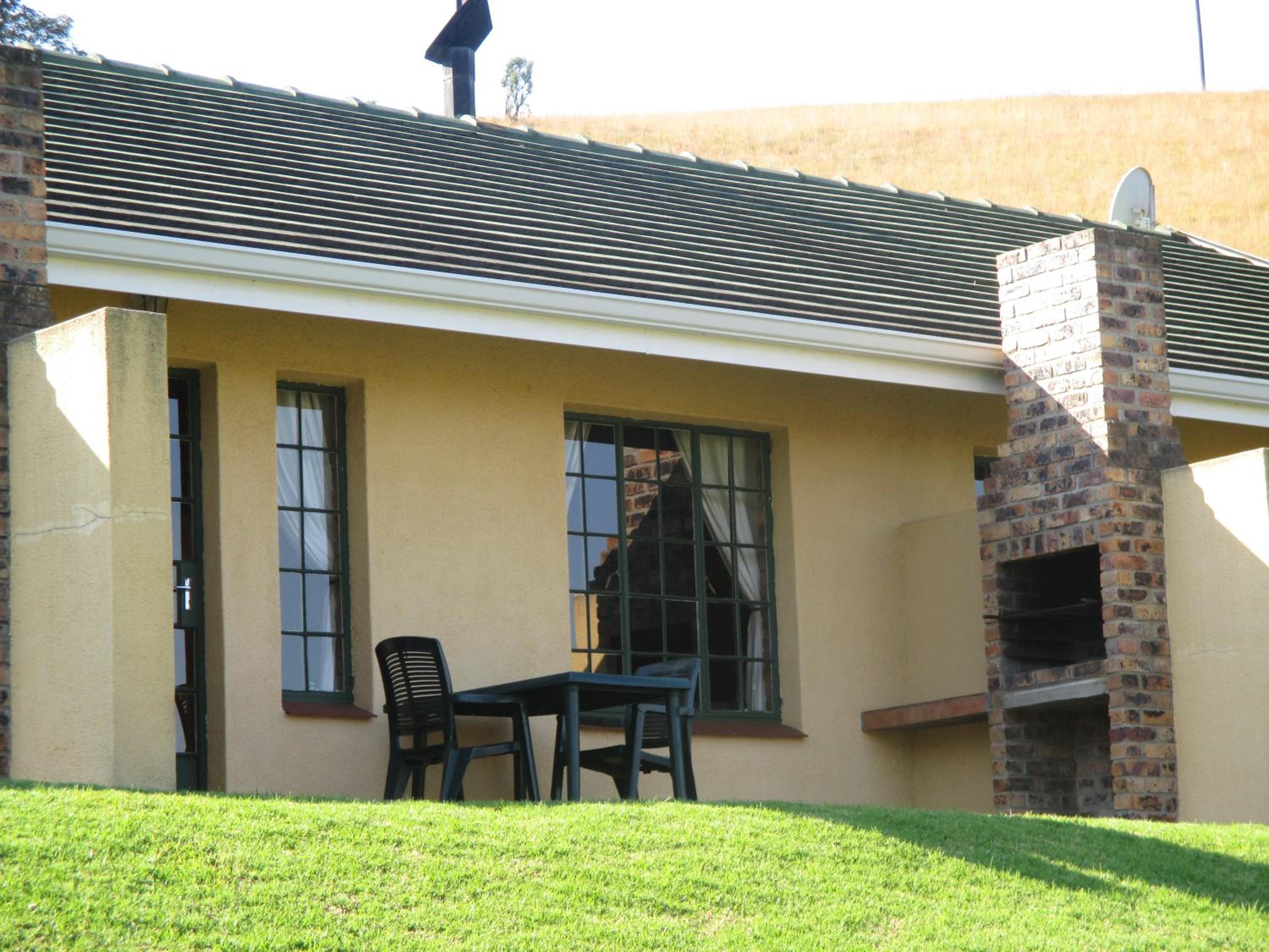 Thaba Tsweni Lodge & Safaris