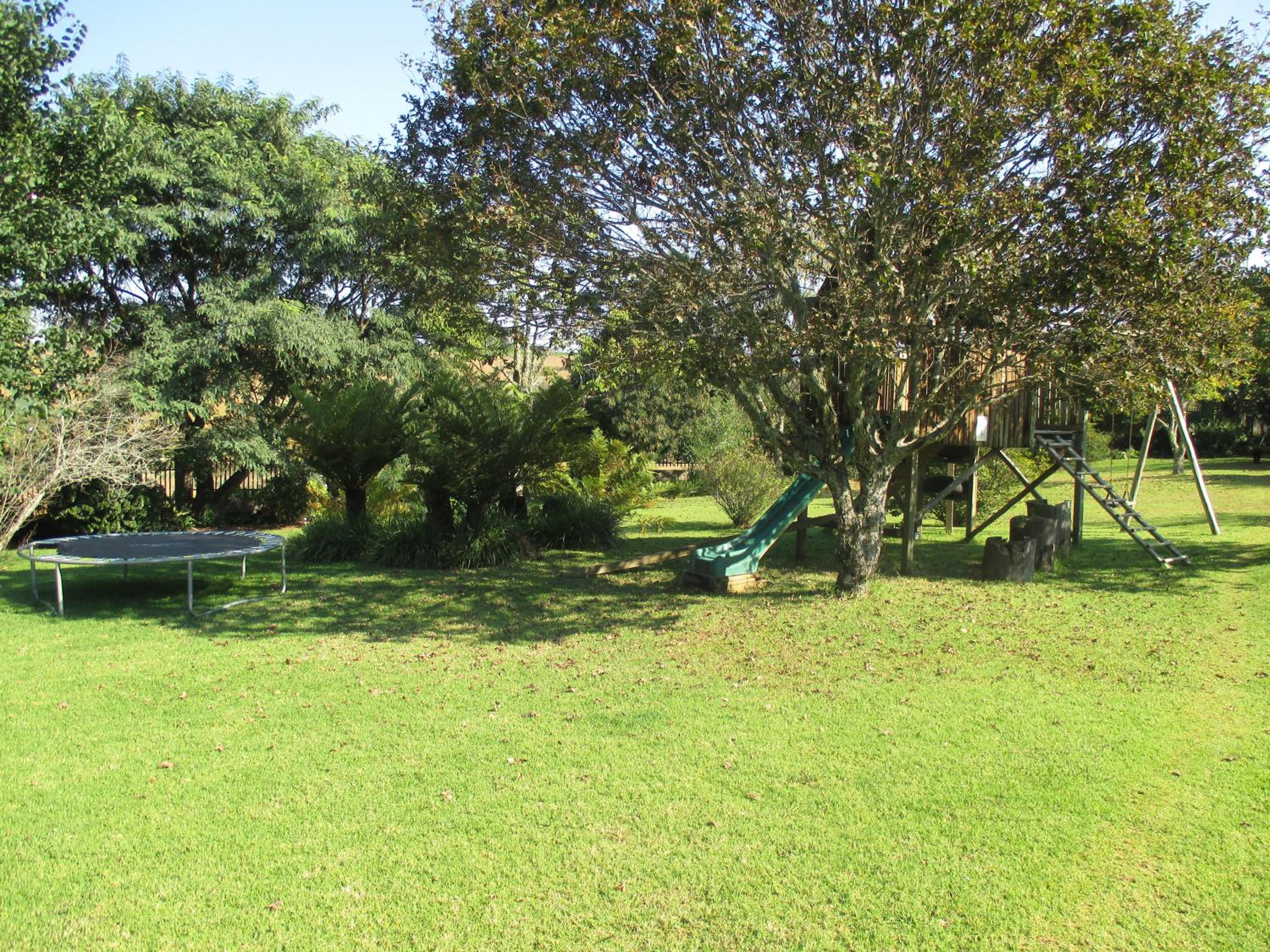 Thaba Tsweni Lodge & Safaris