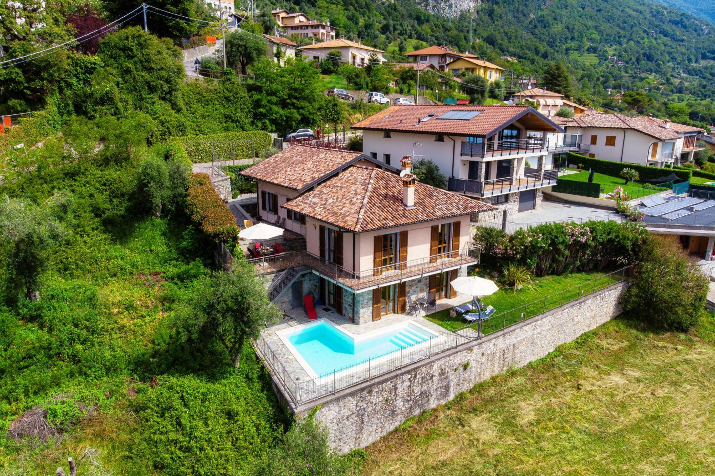 Villa degli Angeli - by MyHomeInComo view 2