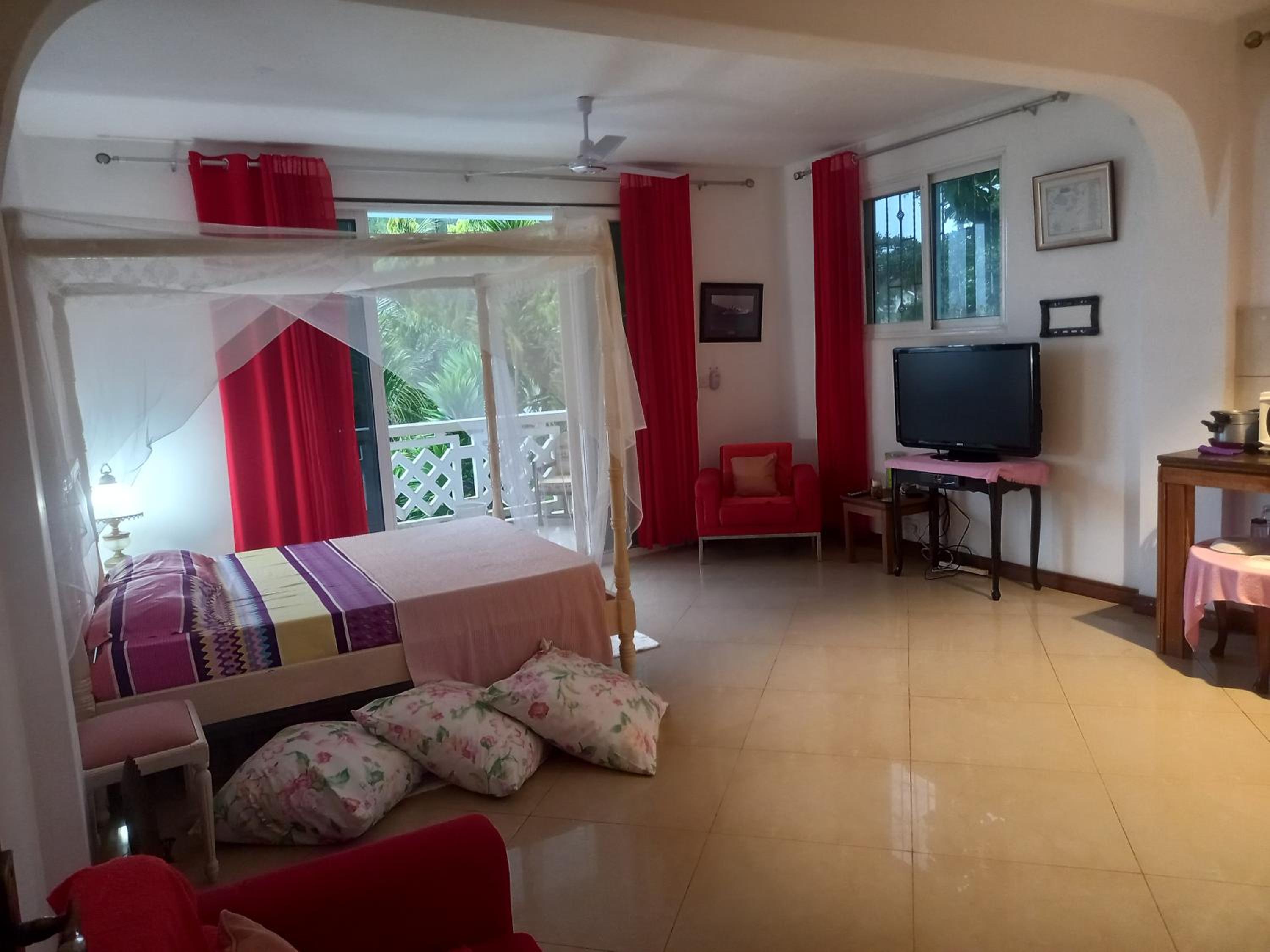 Cera's Cozy Apartment view 4