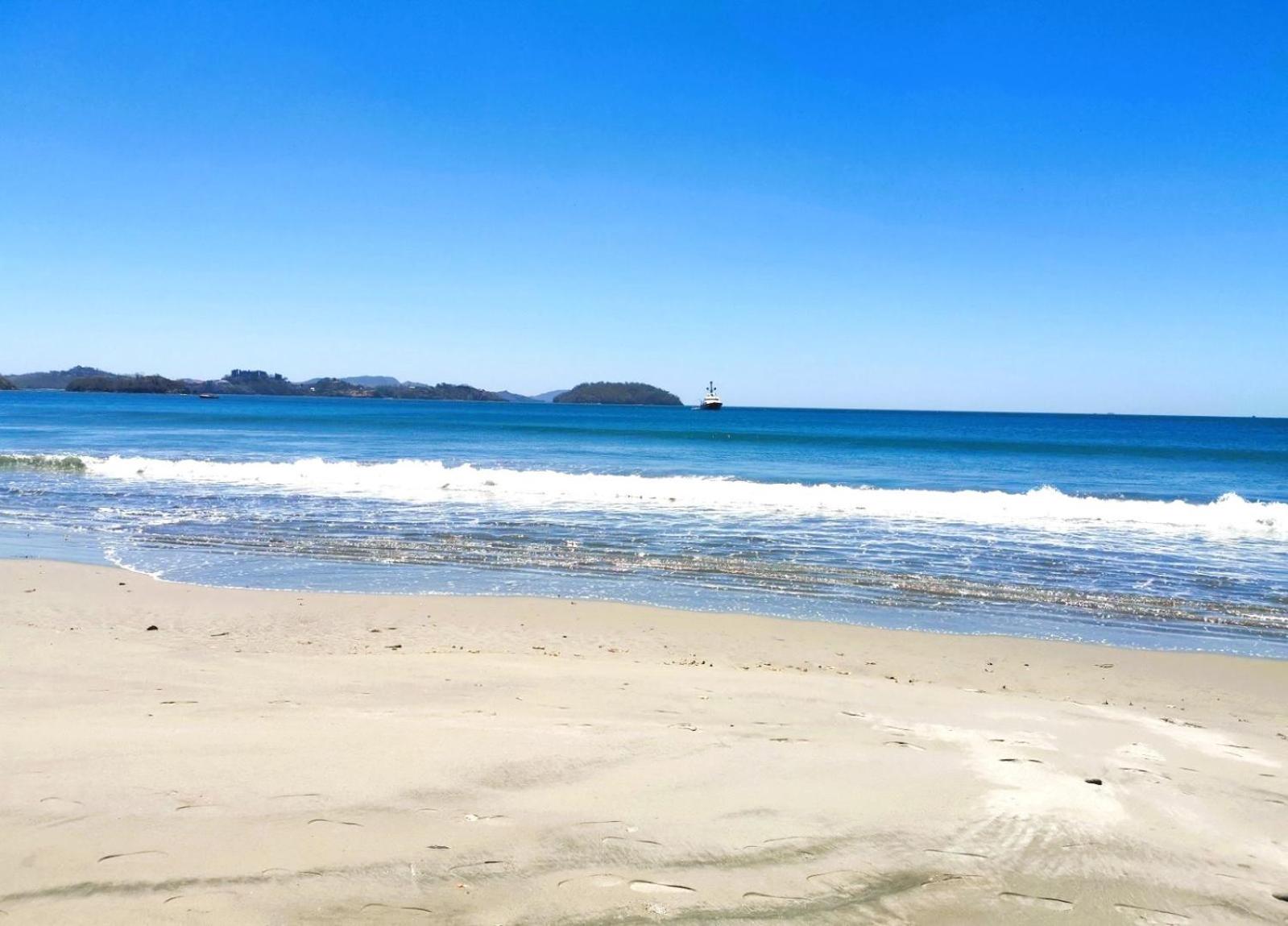 Cute, modern Tiny home with pool for 2 people in Playa Potrero