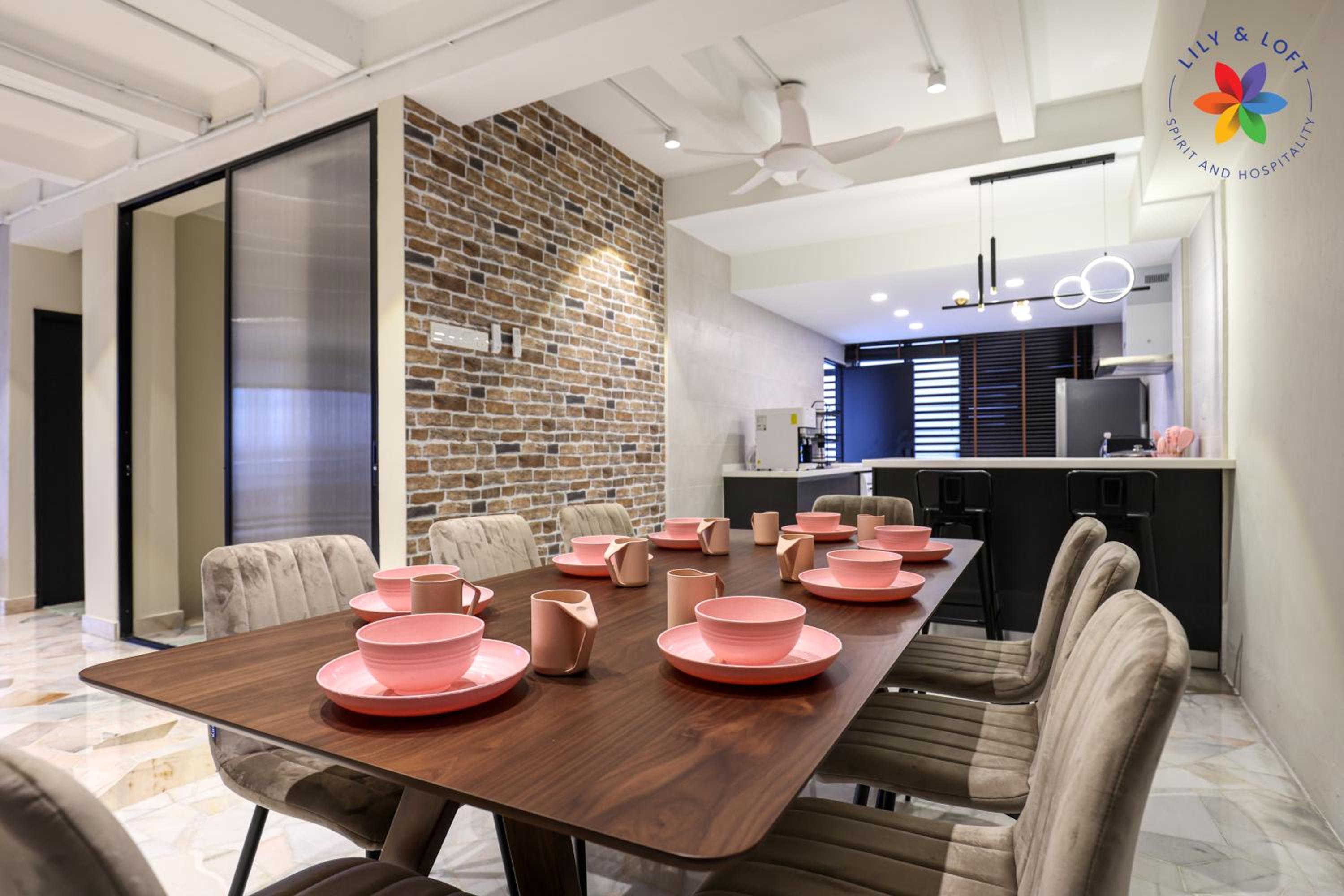 KL Townhouse Villa by LilyandLoft