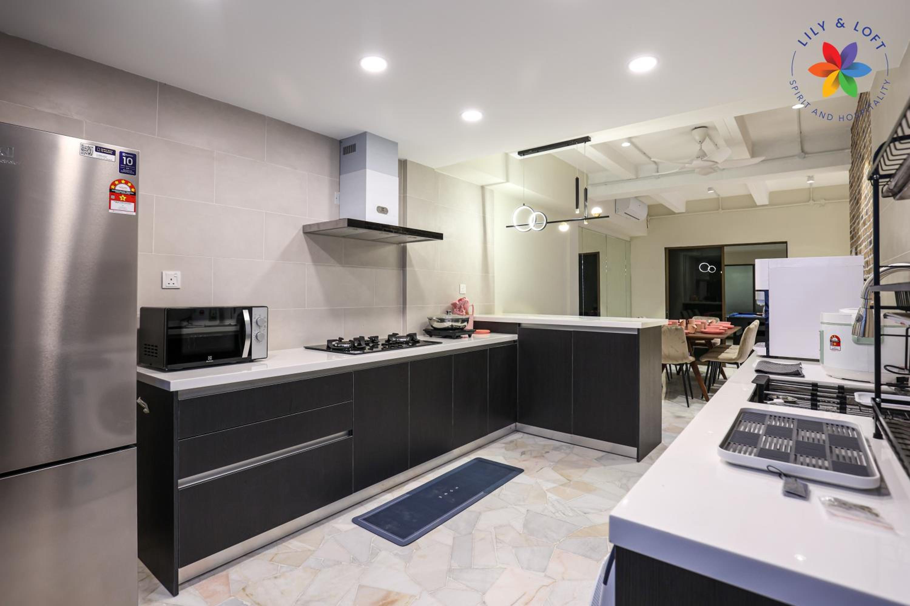 KL Townhouse Villa by LilyandLoft