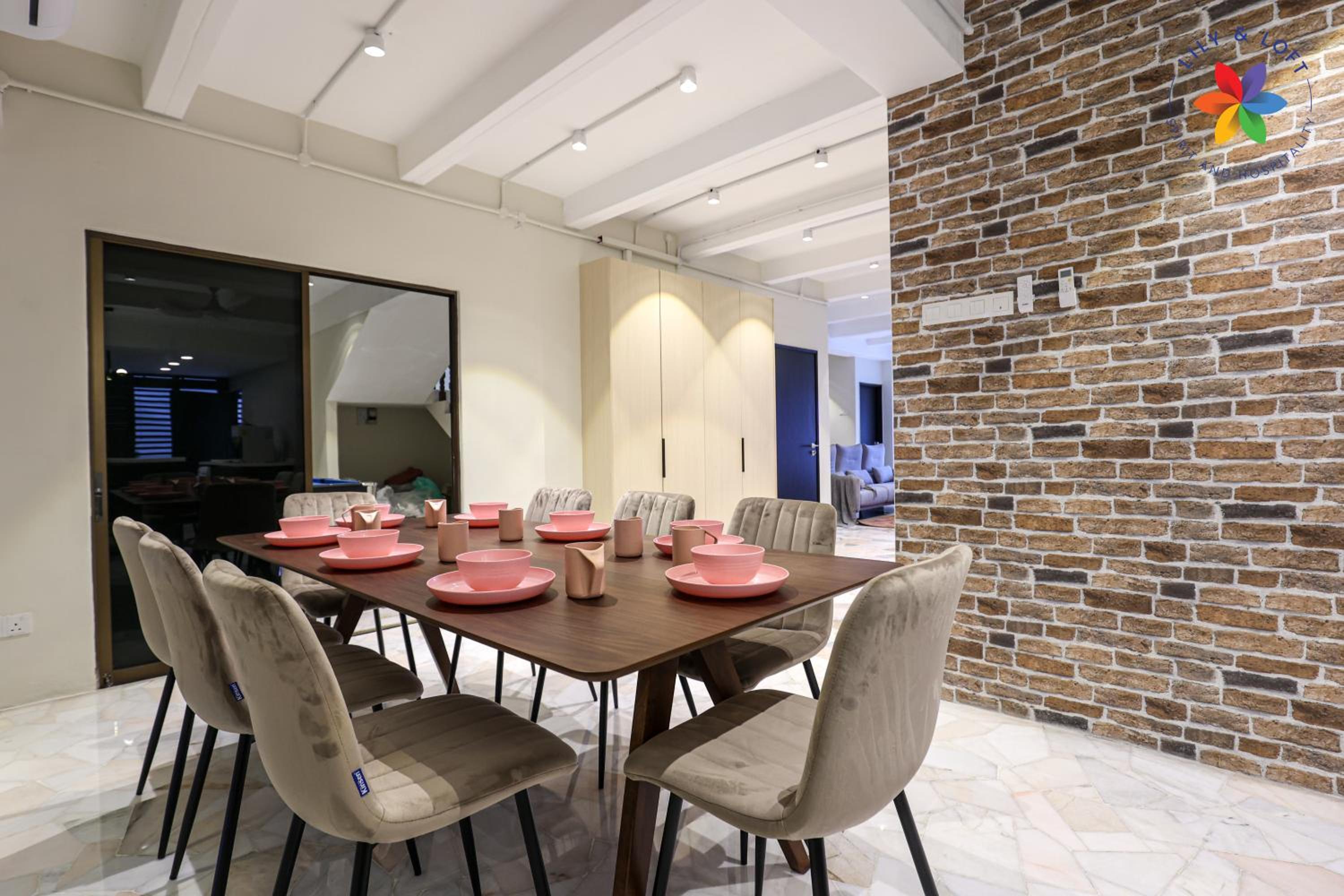 KL Townhouse Villa by LilyandLoft
