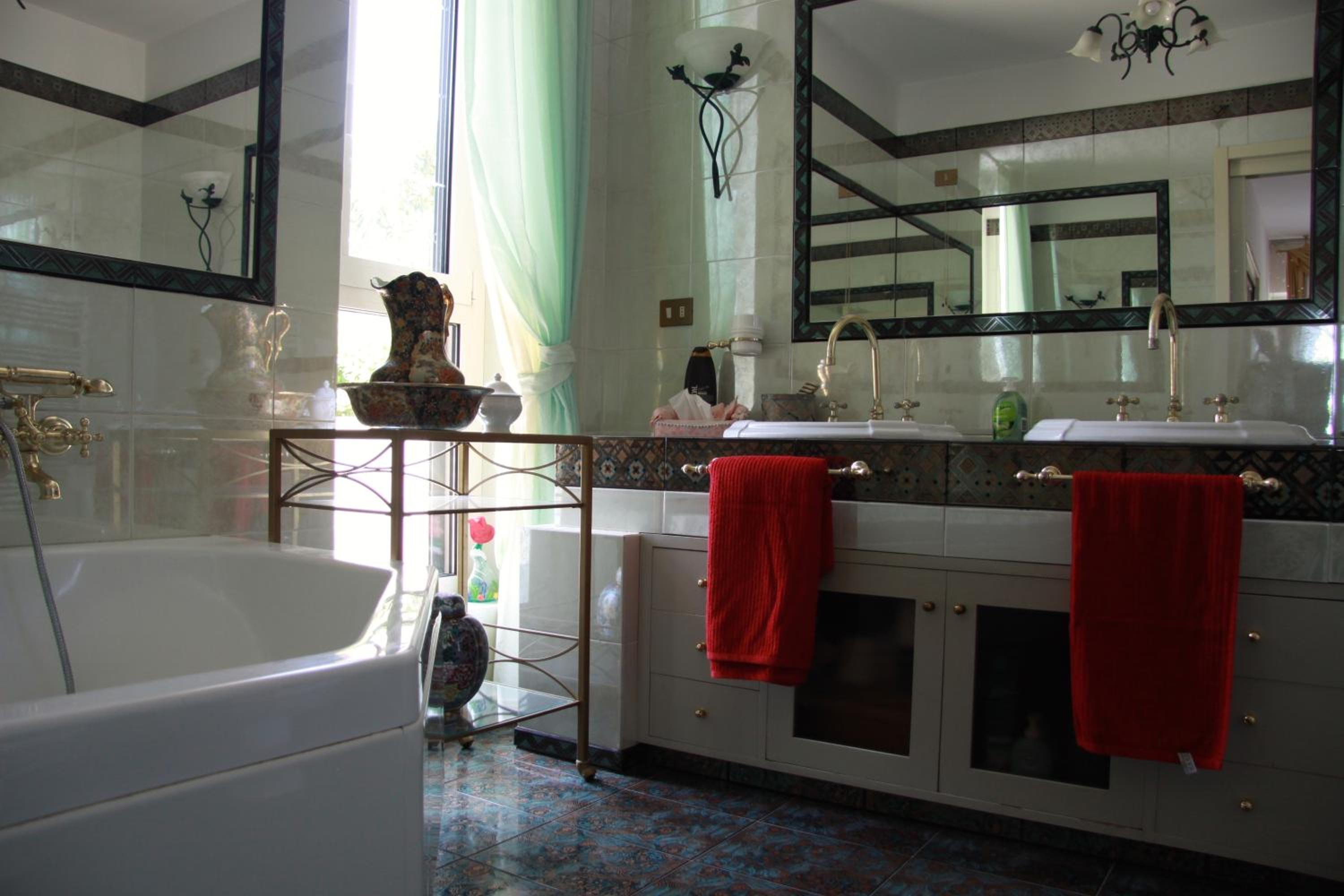 Photo 41