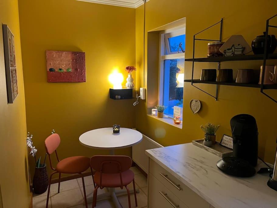 Charming 3 bedroom apartment view 4