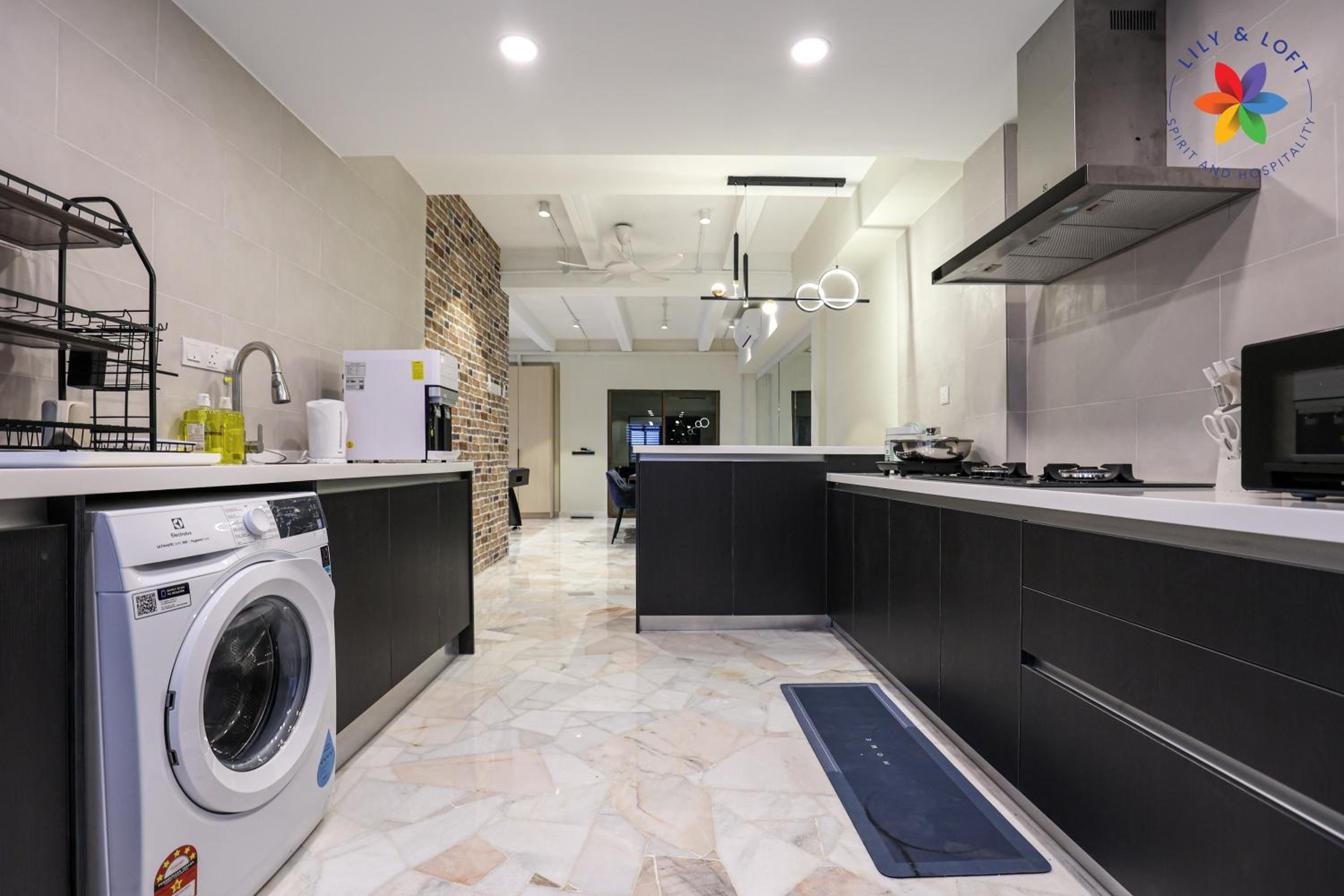 KL Townhouse Villa by LilyandLoft