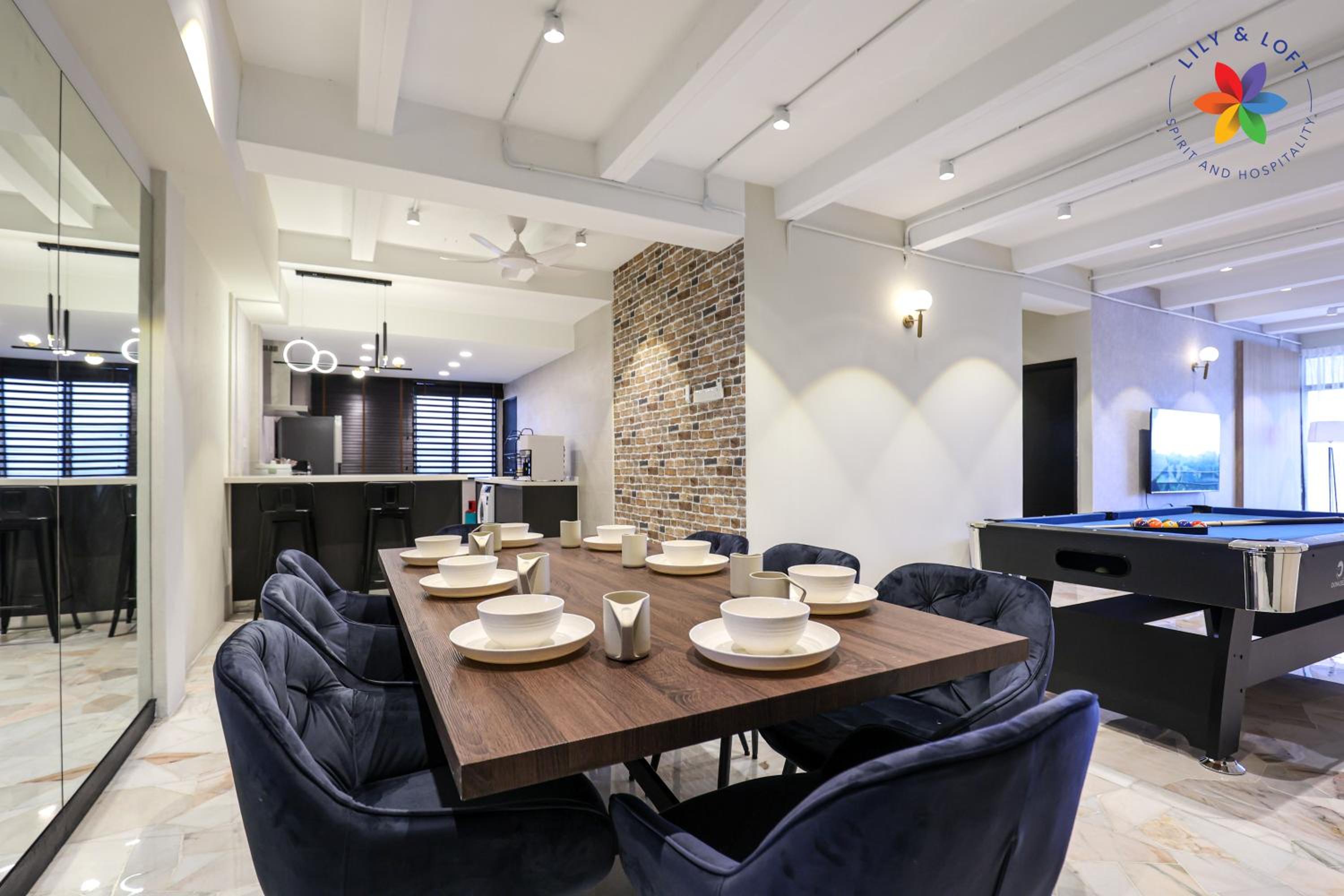 KL Townhouse Villa by LilyandLoft