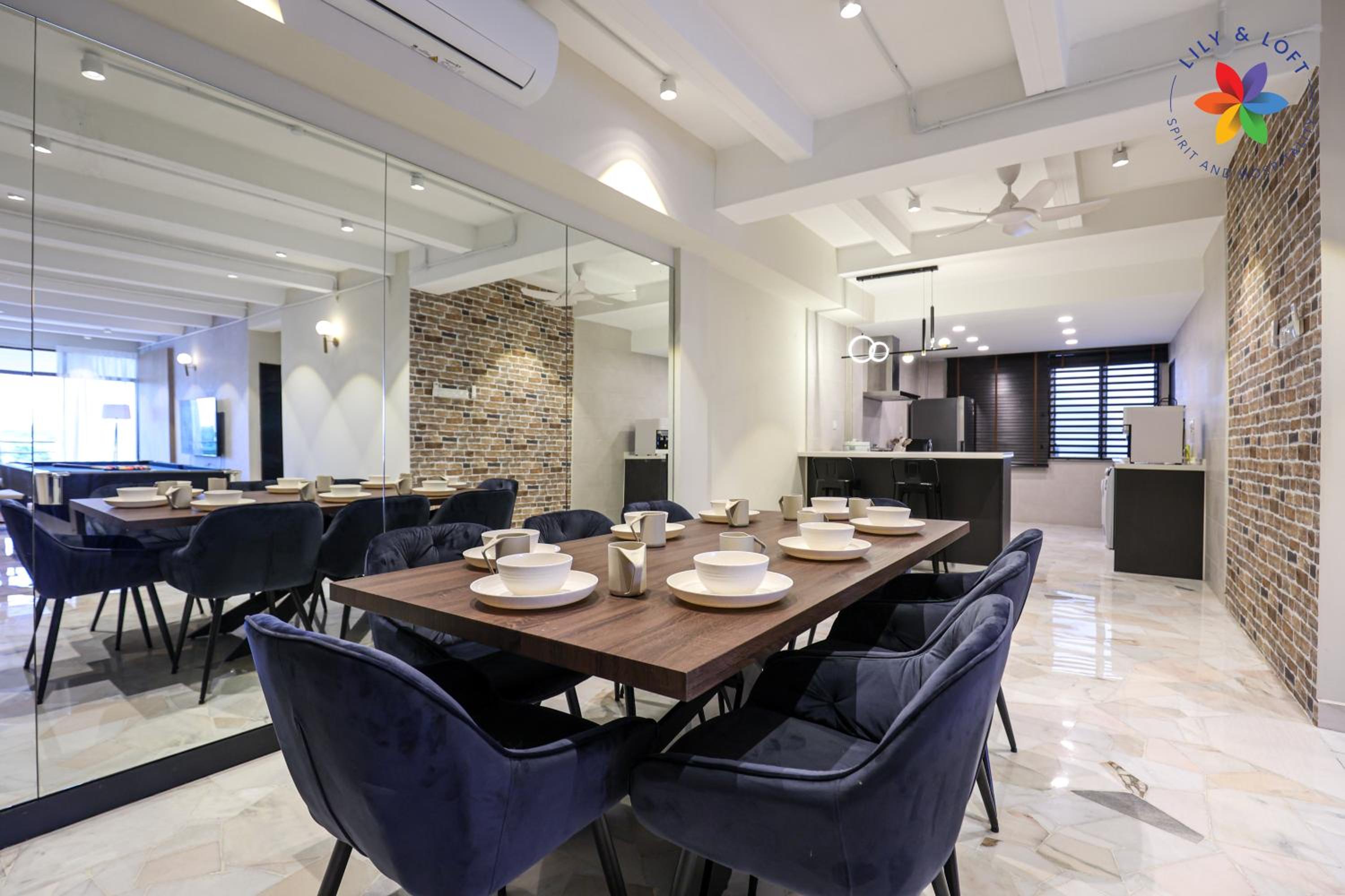 KL Townhouse Villa by LilyandLoft