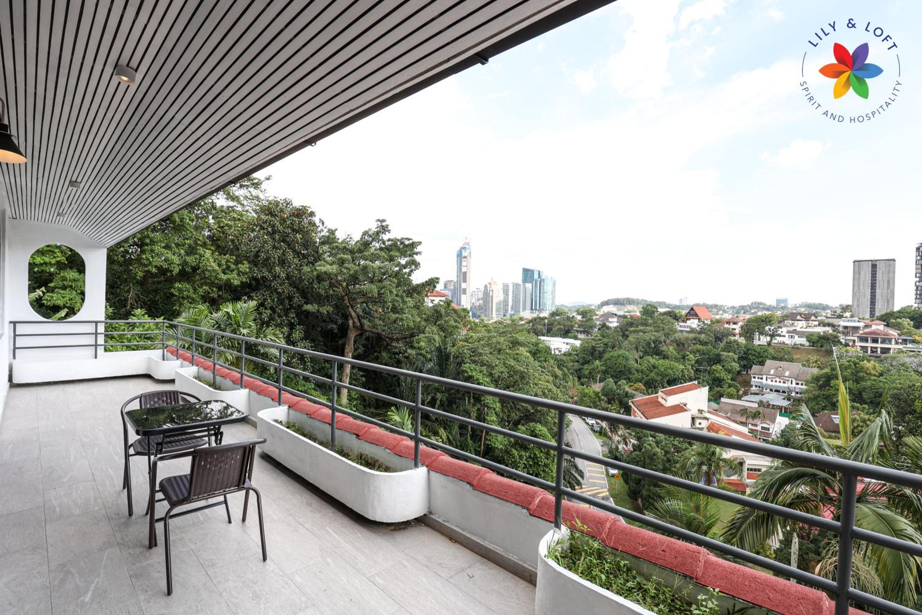 KL Townhouse Villa by LilyandLoft