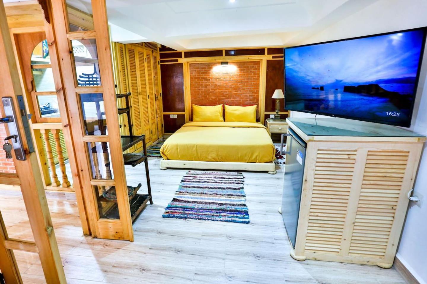 hotel room