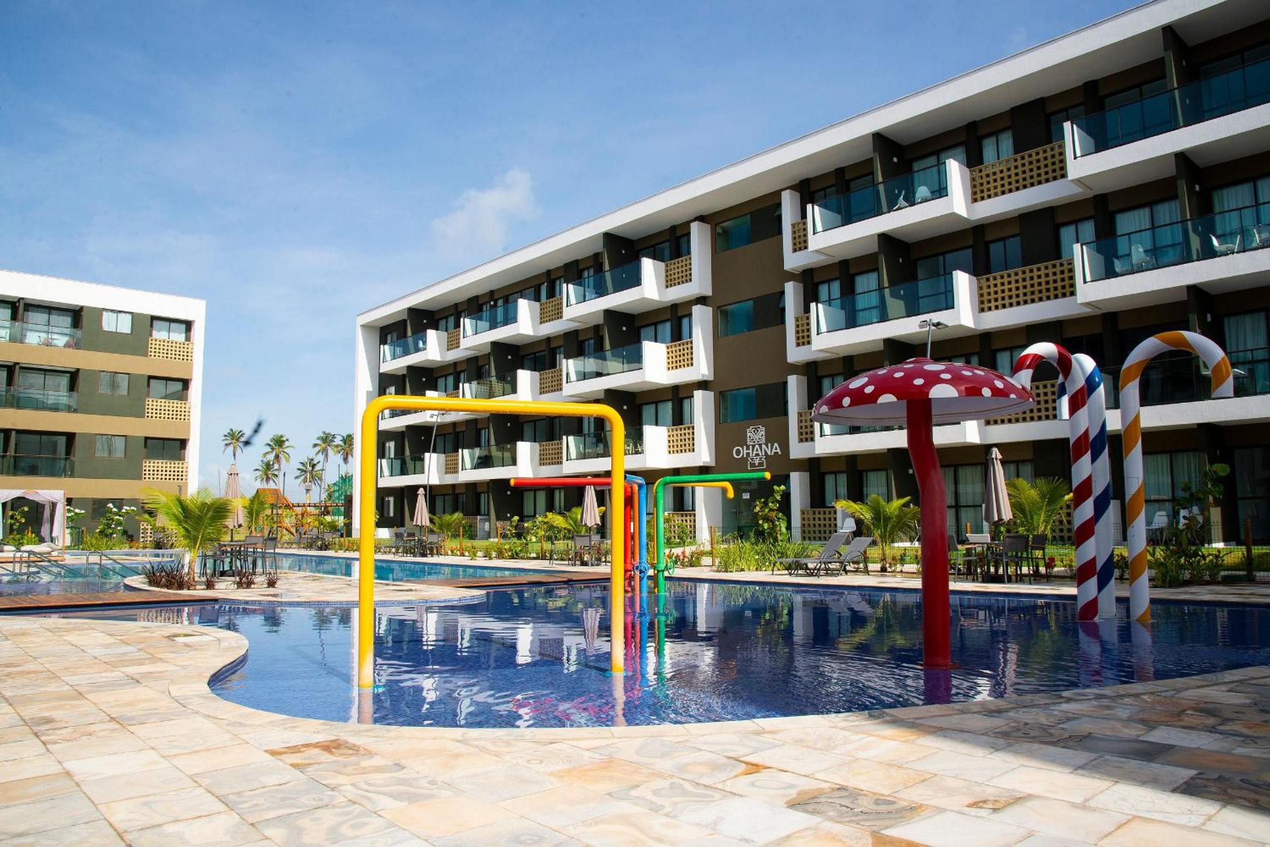 Charmoso Estúdio em Muro Alto com Vista para piscina