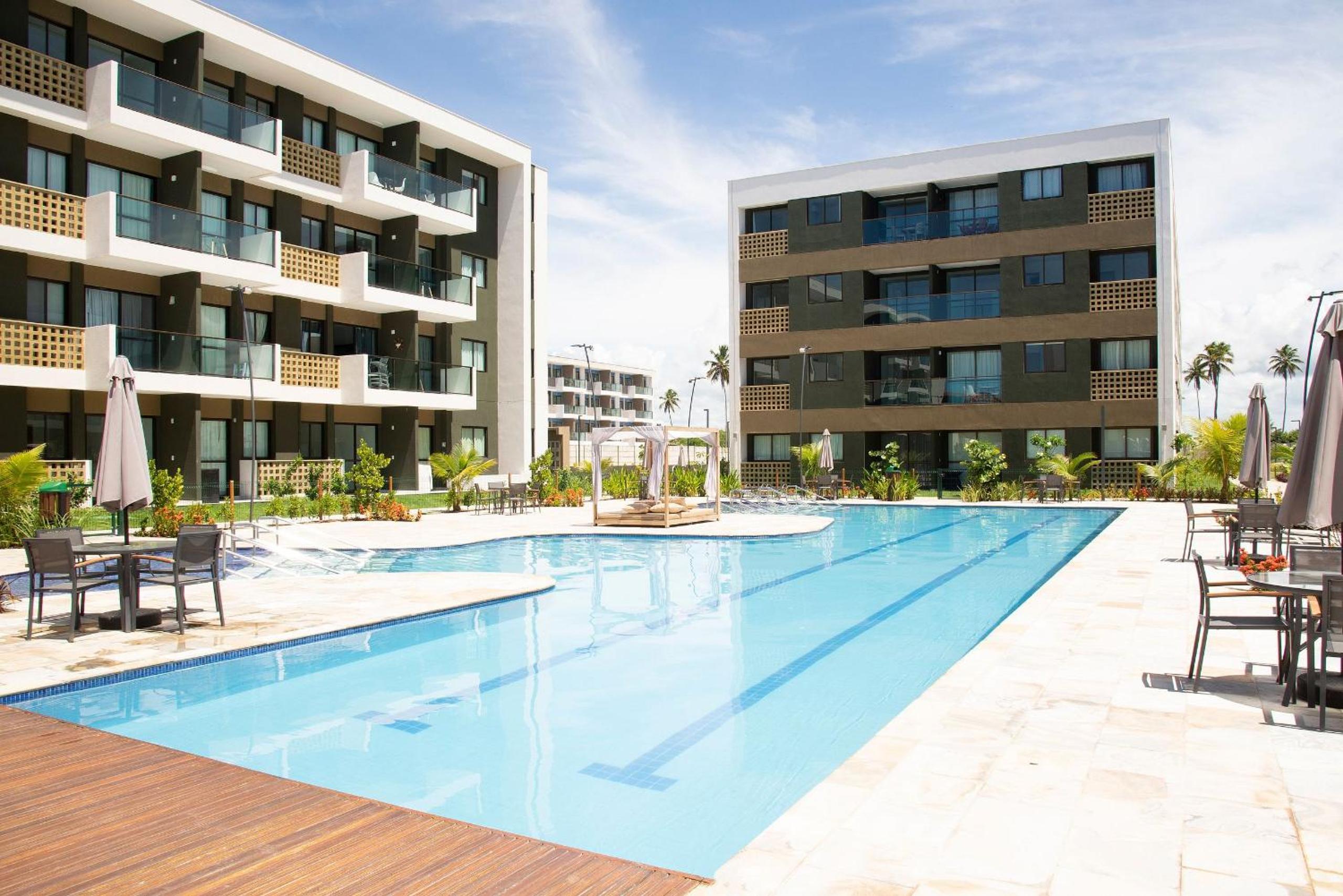 Charmoso Estúdio em Muro Alto com Vista para piscina