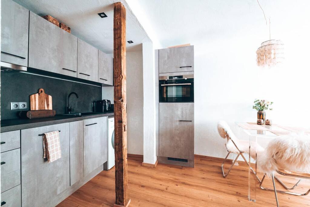 Charming Apartment close to the Slopes, Skiing & Hiking