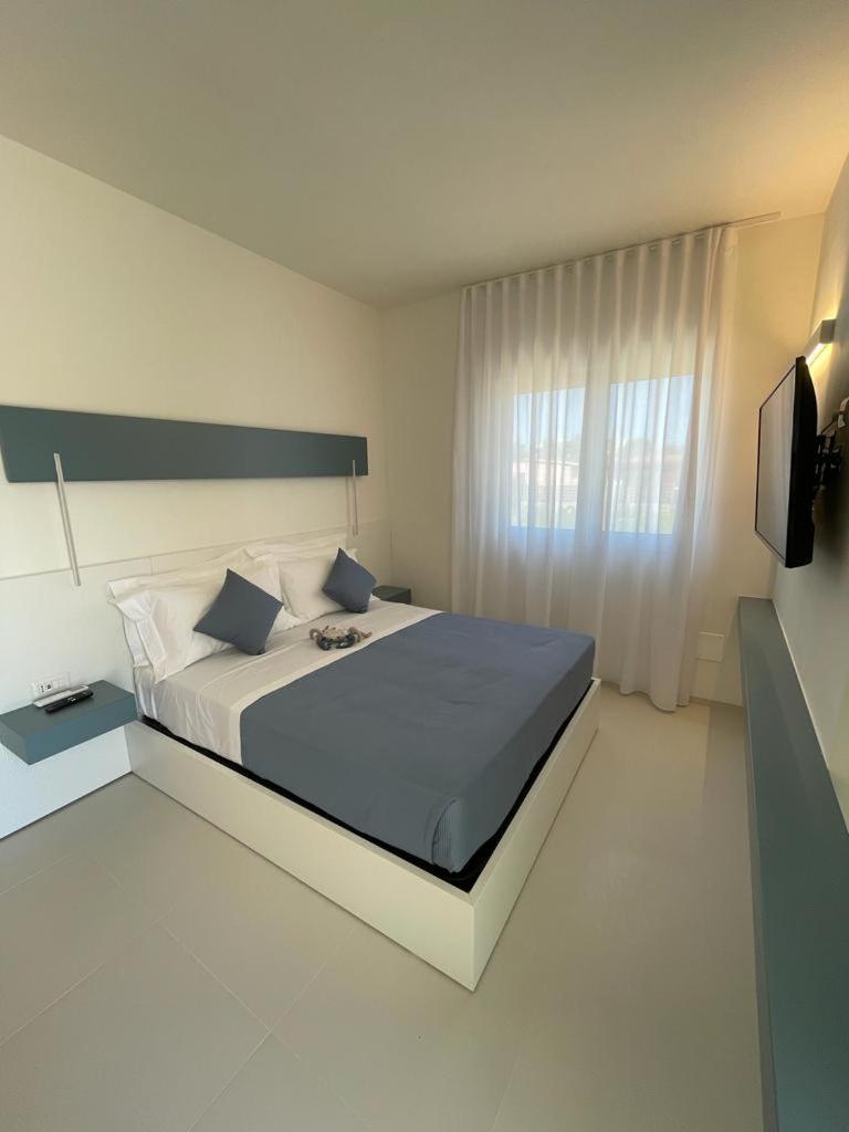 Sant'Elia Deluxe Rooms photo 3