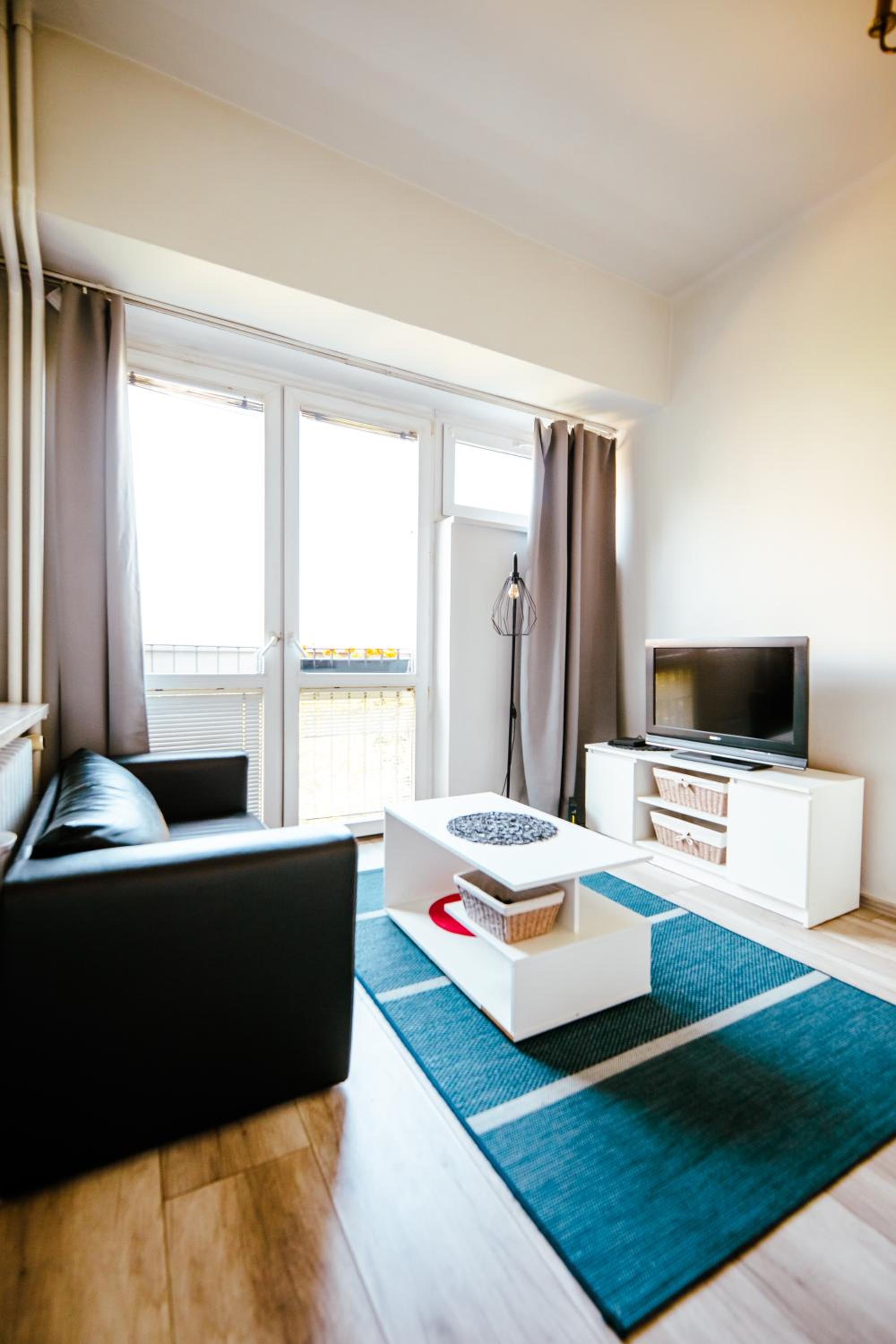 Exclusive Apt High Ceilings View by PolandBnB