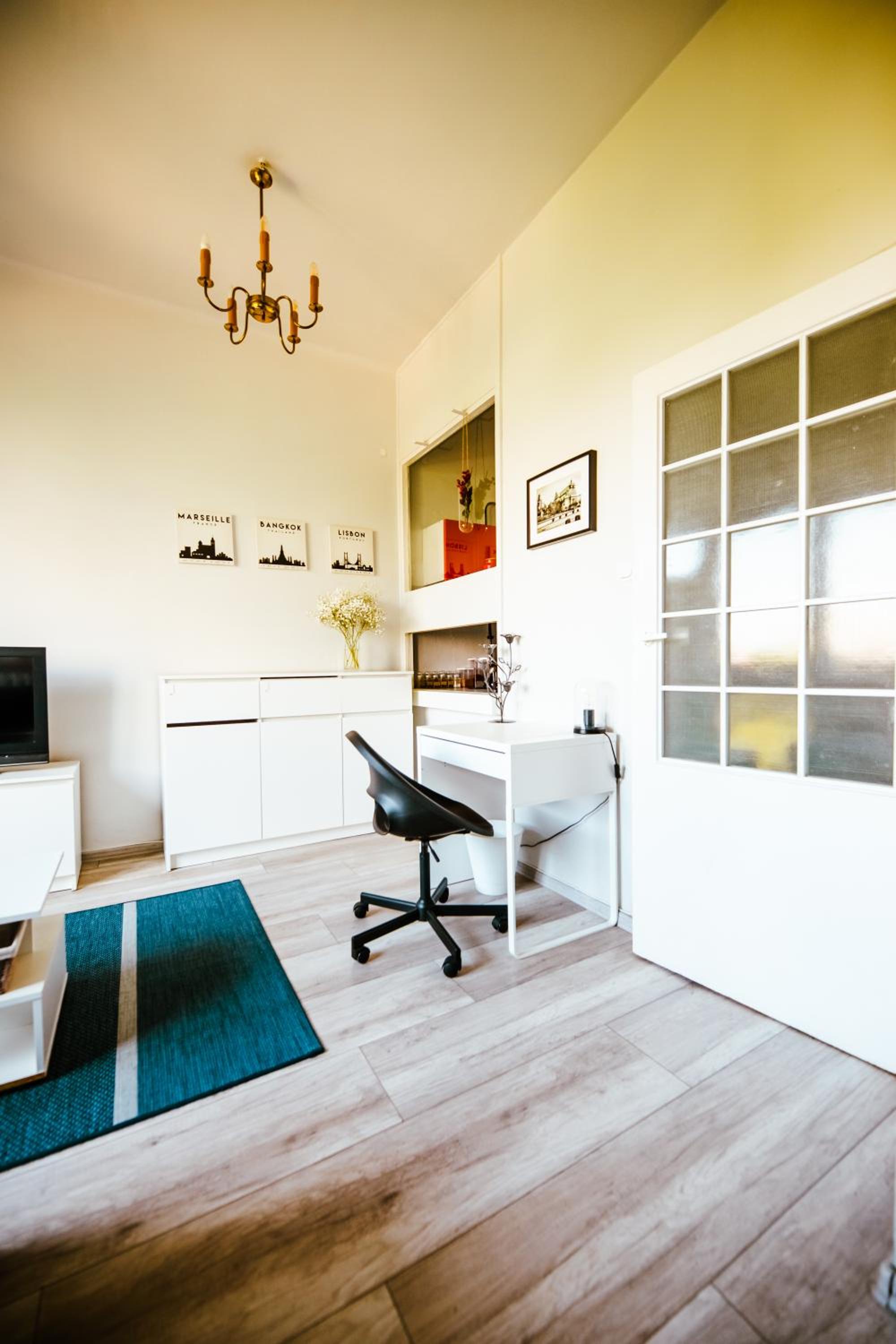 Exclusive Apt High Ceilings View by PolandBnB
