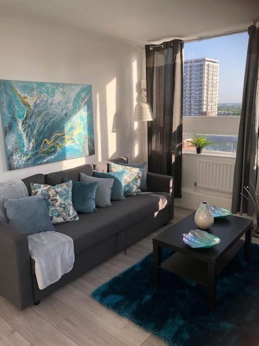 Modern, Family-Friendly Apartment by Hyde Park & Museums