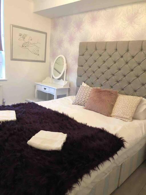 Modern, Family-Friendly Apartment by Hyde Park & Museums