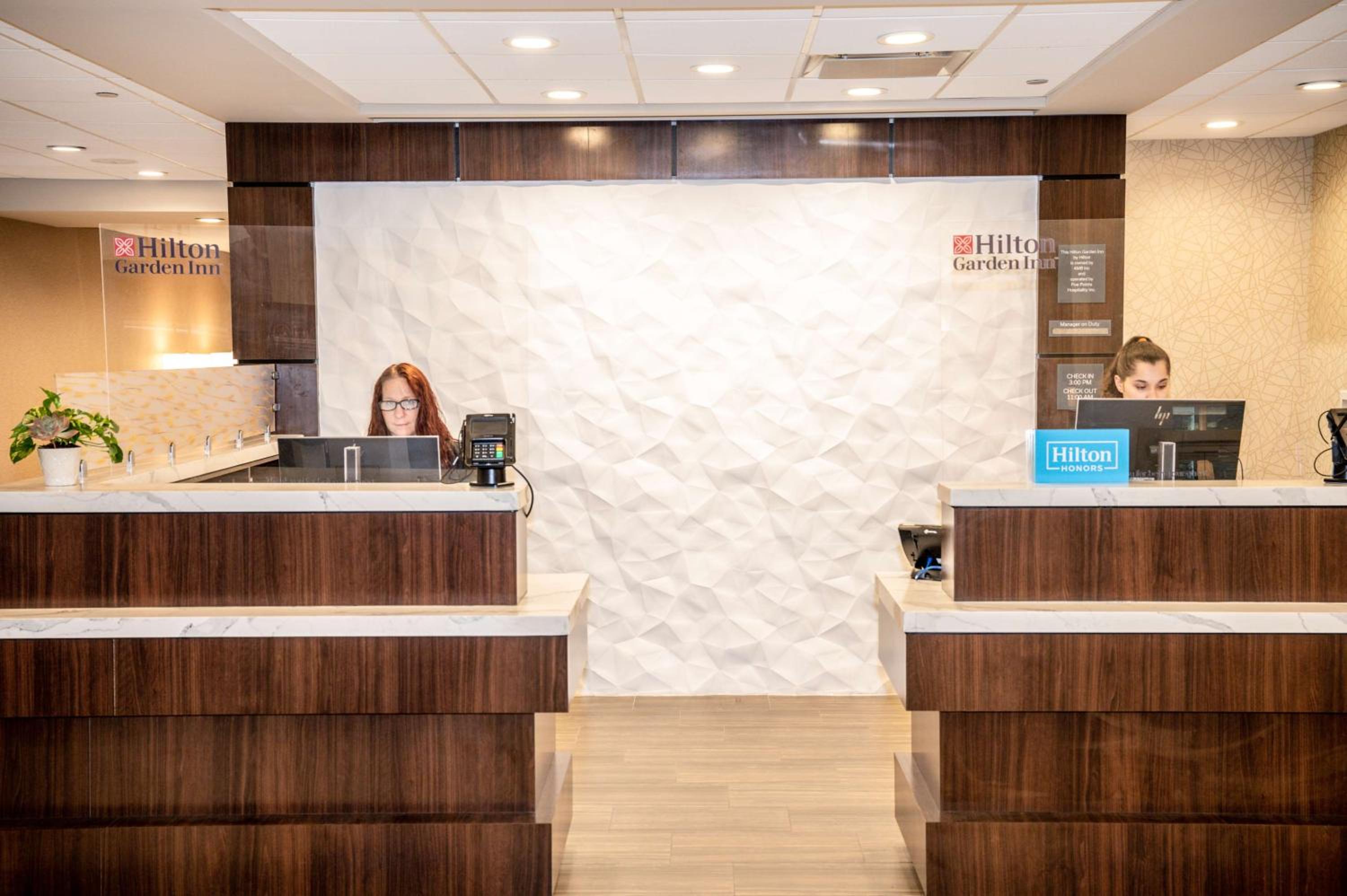 Fayetteville Vacations - Hilton Garden Inn Fayetteville/Fort Bragg - Property Image 2
