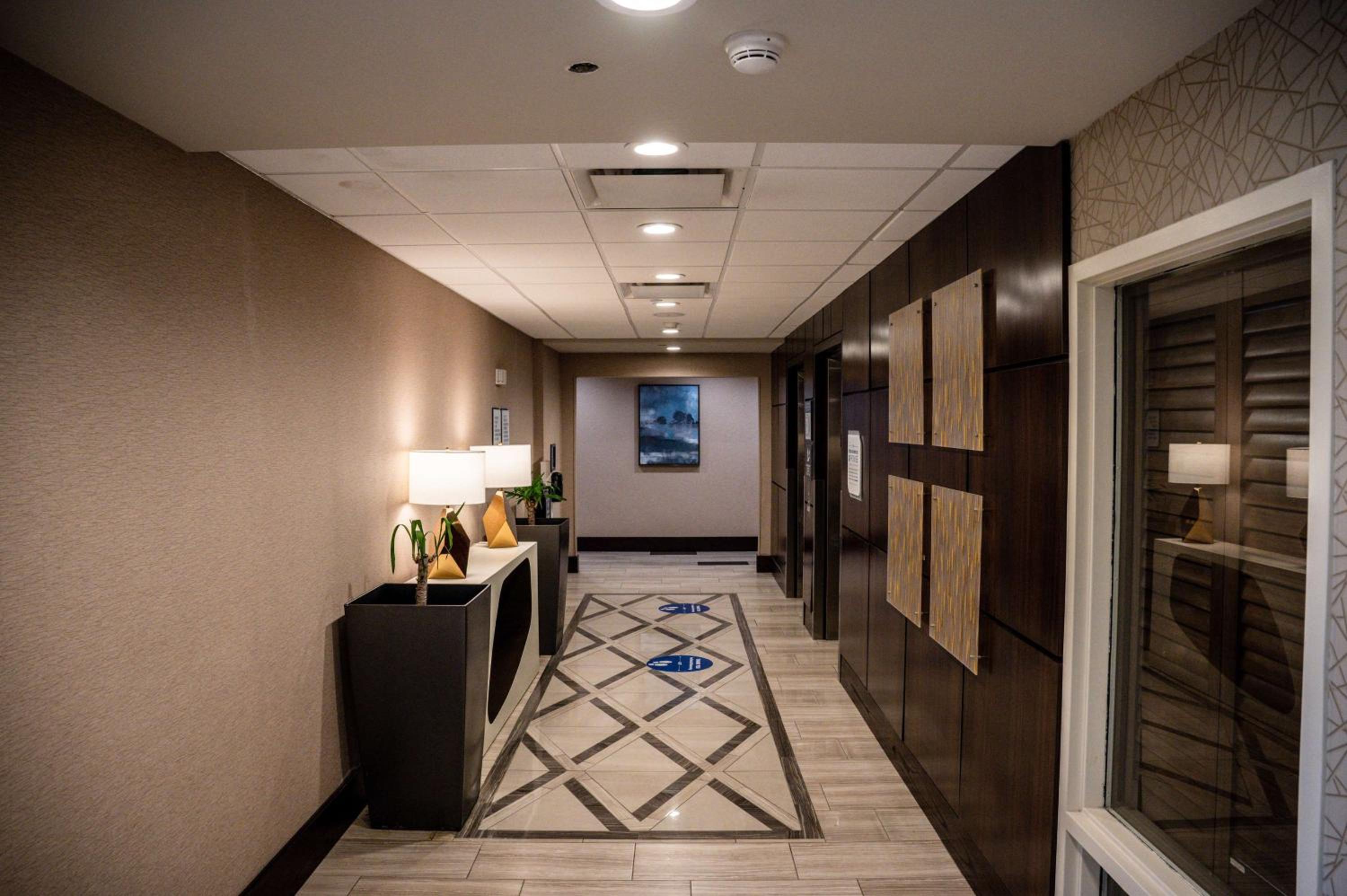 Fayetteville Vacations - Hilton Garden Inn Fayetteville/Fort Bragg - Property Image 51