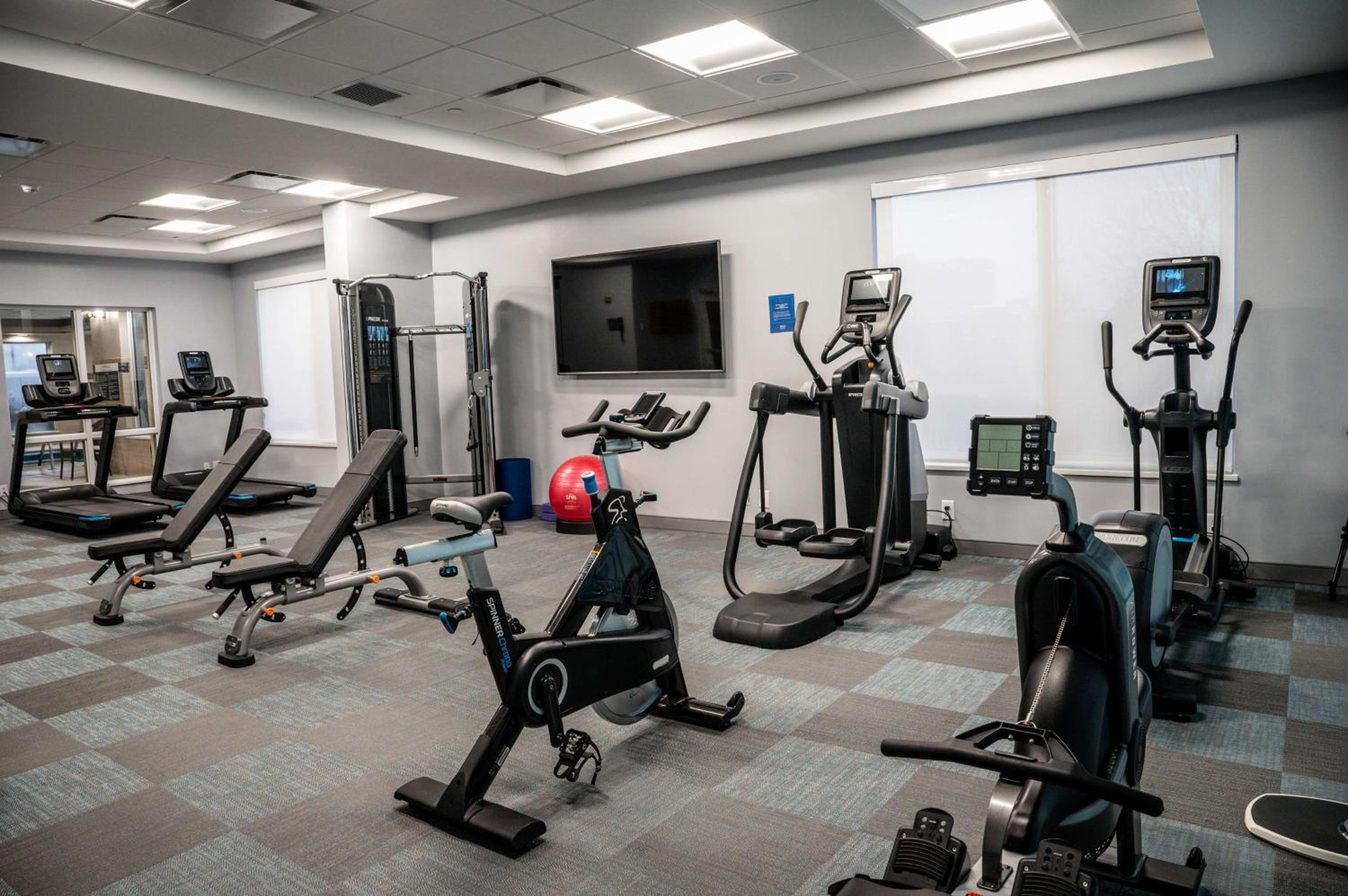 Fayetteville Vacations - Hilton Garden Inn Fayetteville/Fort Bragg - Property Image 64
