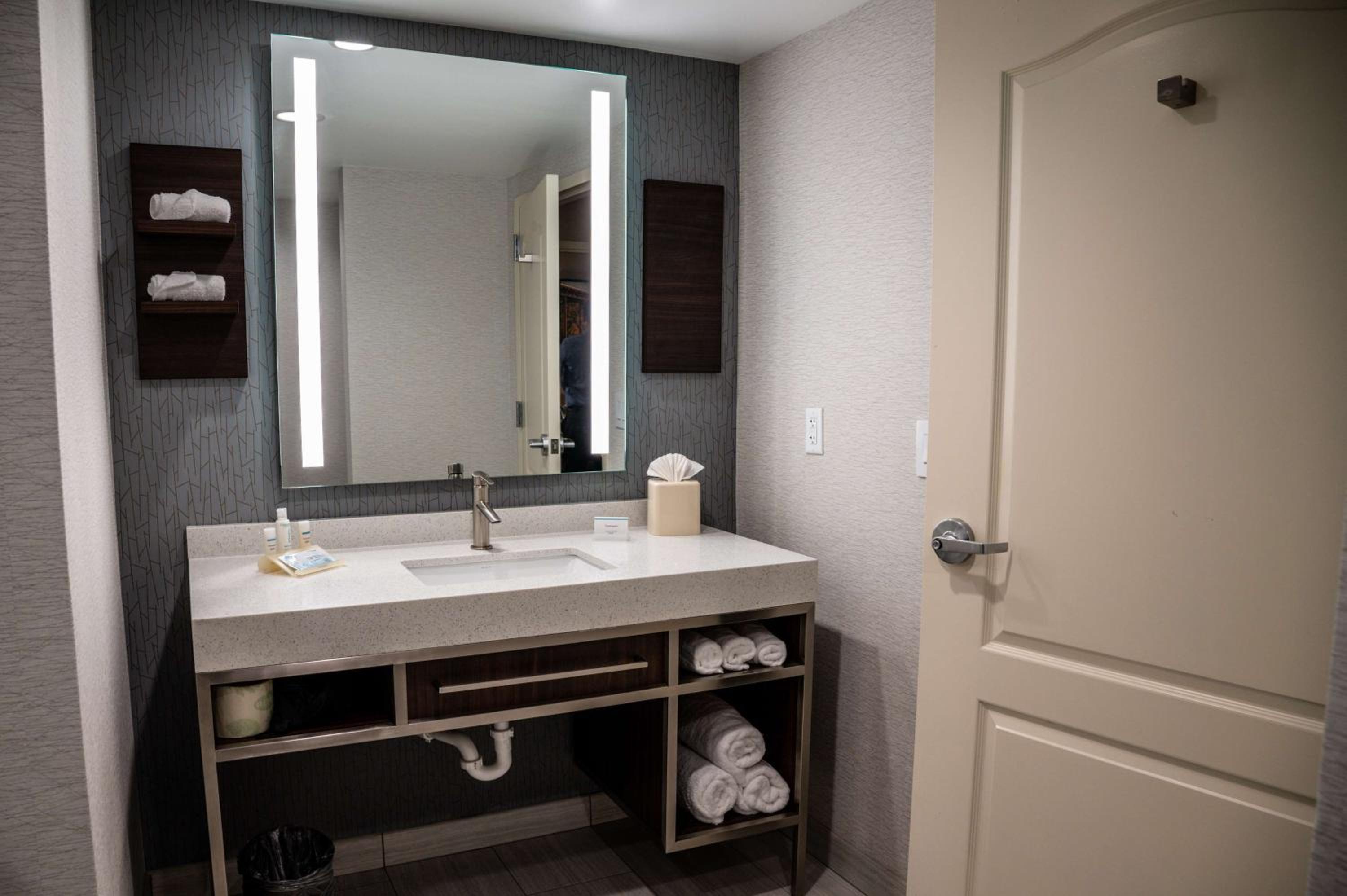Fayetteville Vacations - Hilton Garden Inn Fayetteville/Fort Bragg - Property Image 13