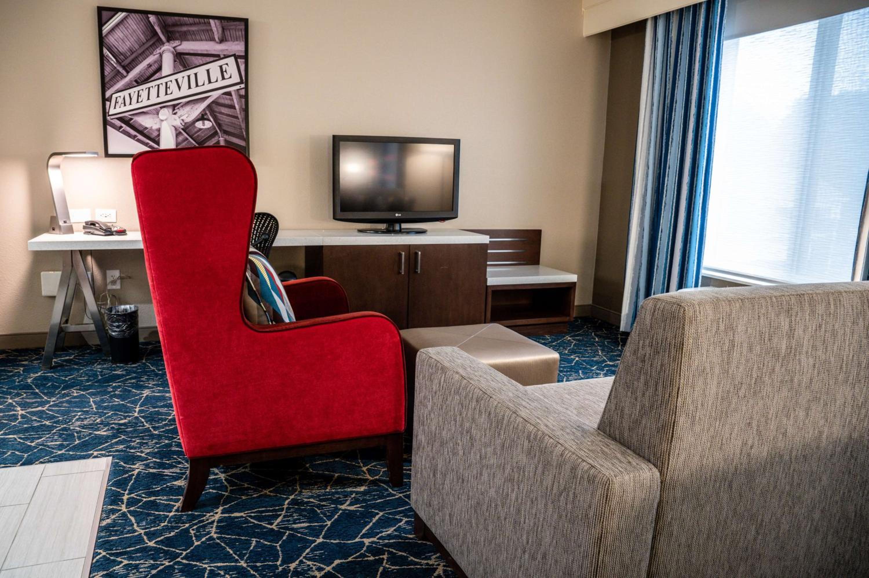Fayetteville Vacations - Hilton Garden Inn Fayetteville/Fort Bragg - Property Image 20