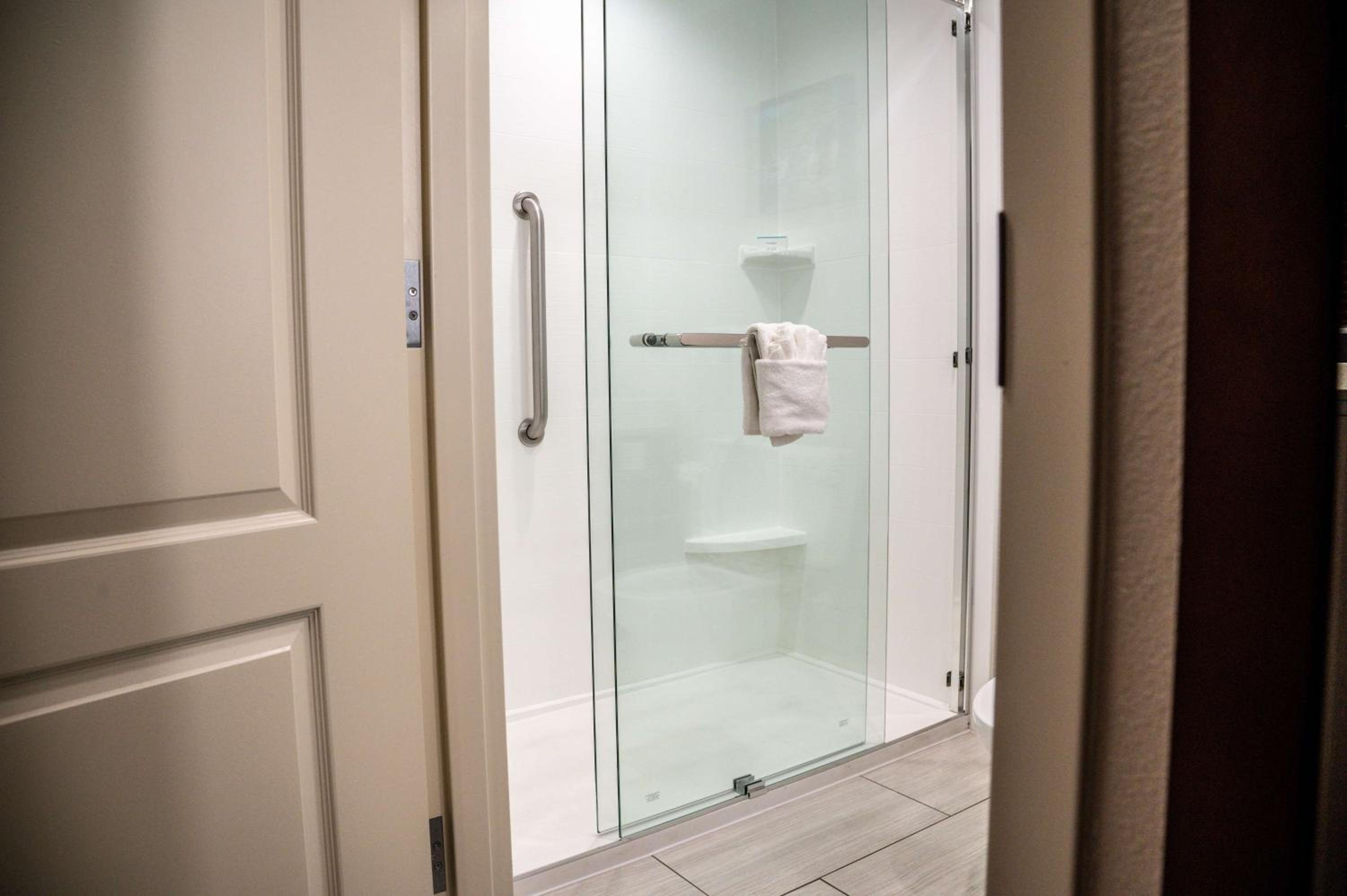 Fayetteville Vacations - Hilton Garden Inn Fayetteville/Fort Bragg - Property Image 22
