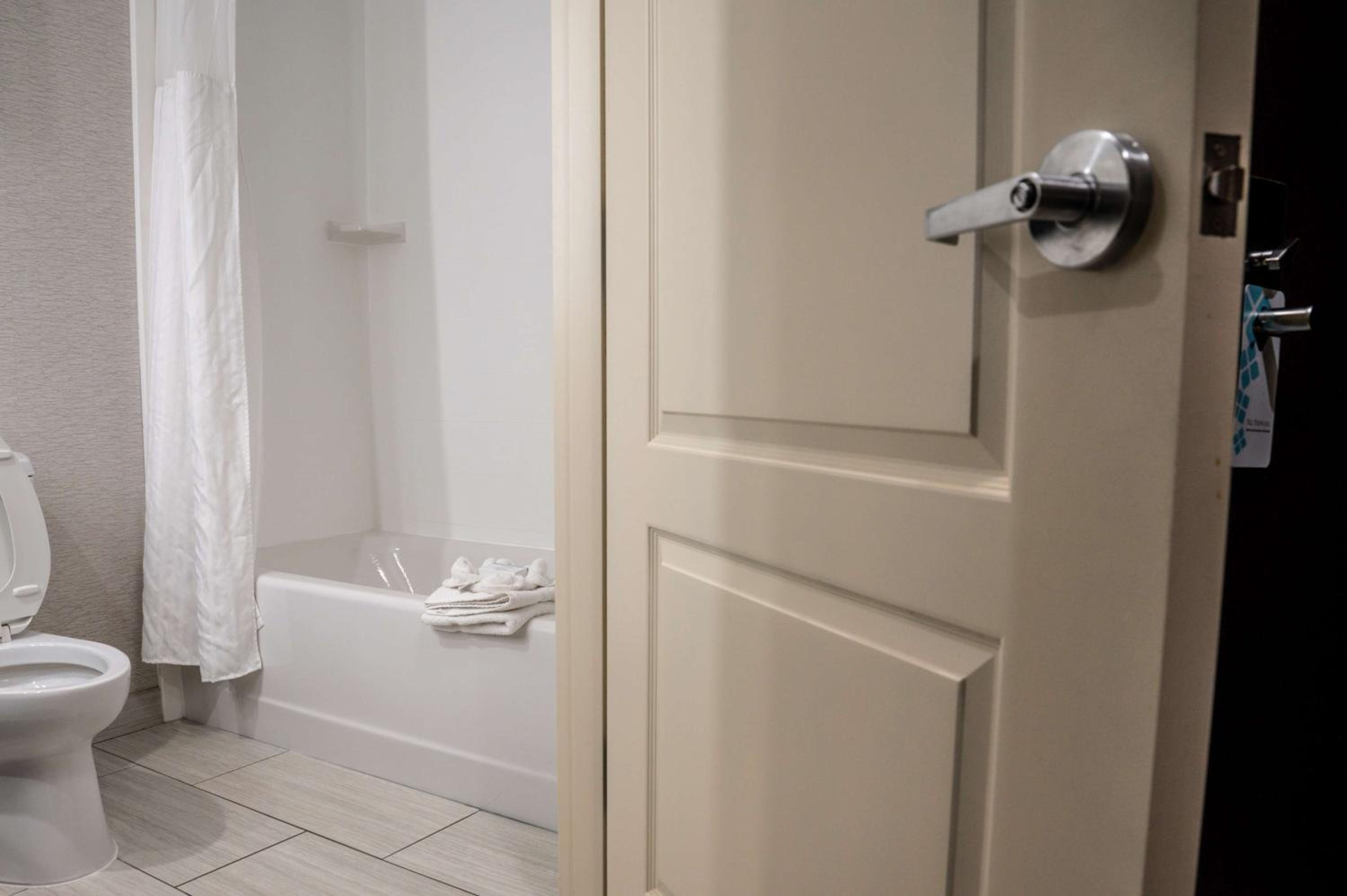 Fayetteville Vacations - Hilton Garden Inn Fayetteville/Fort Bragg - Property Image 25