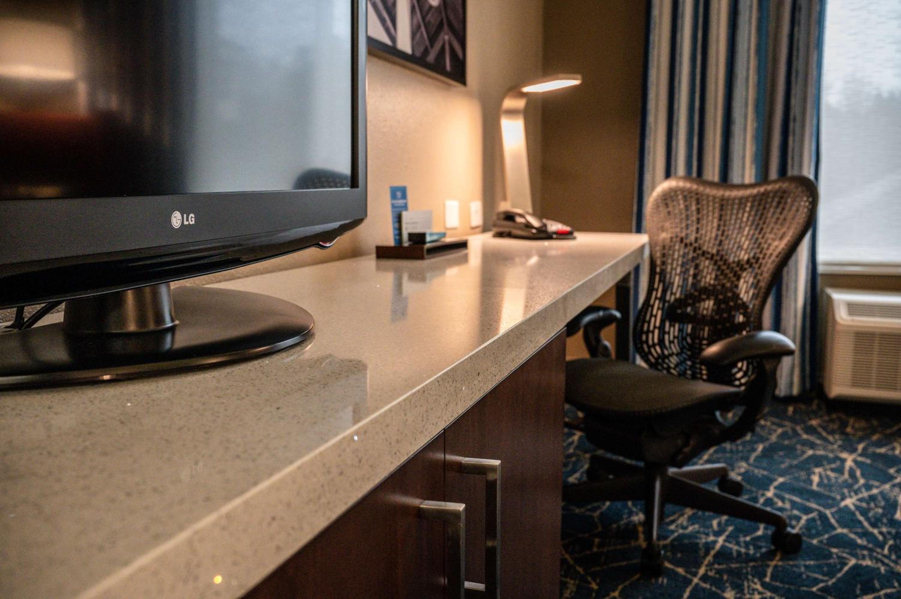 Fayetteville Vacations - Hilton Garden Inn Fayetteville/Fort Bragg - Property Image 32