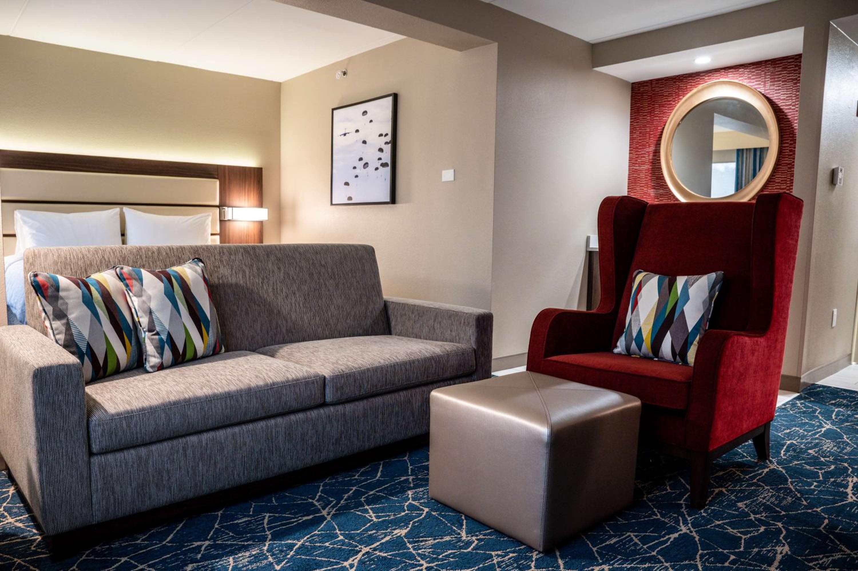 Fayetteville Vacations - Hilton Garden Inn Fayetteville/Fort Bragg - Property Image 77