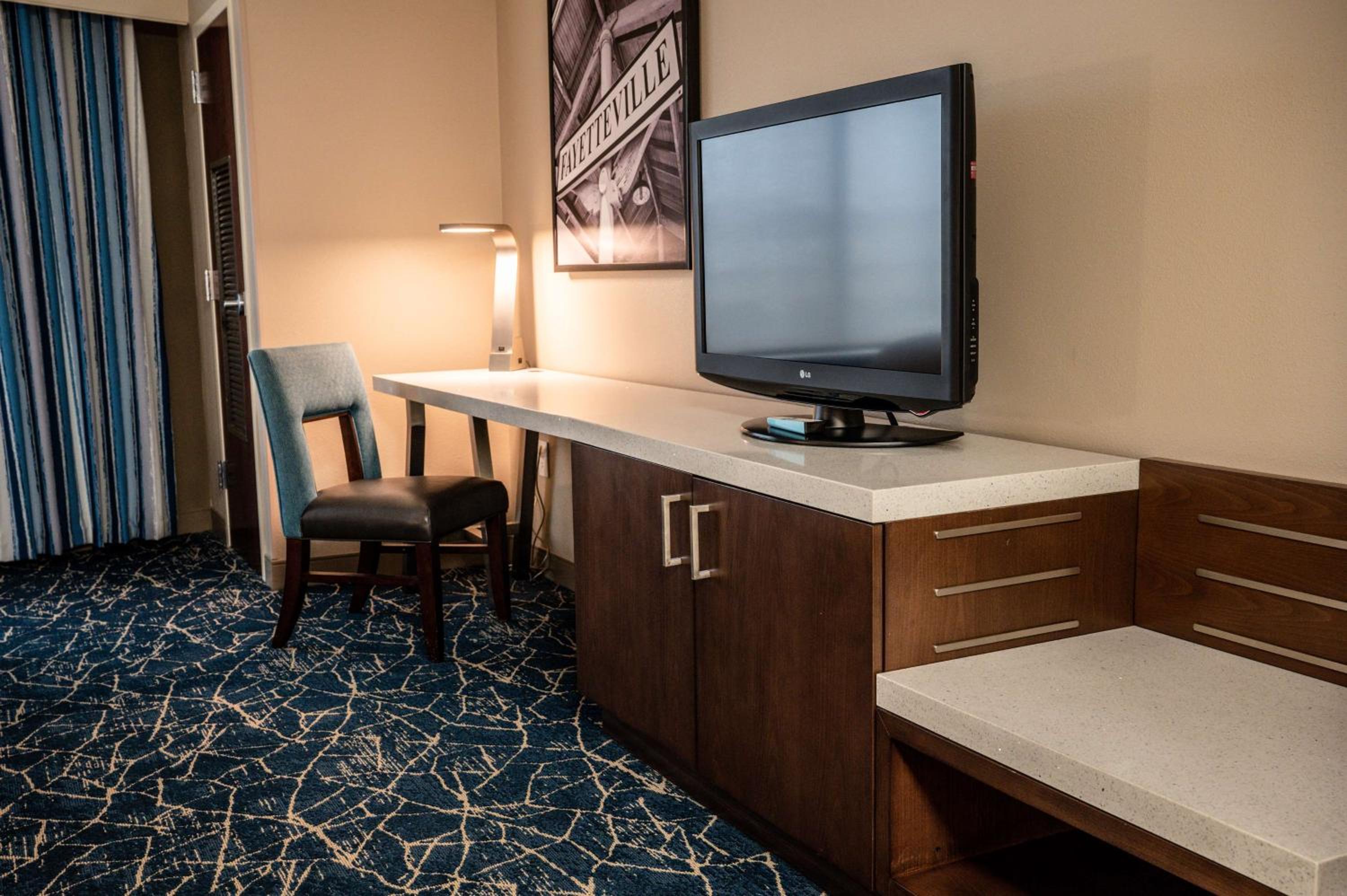 Fayetteville Vacations - Hilton Garden Inn Fayetteville/Fort Bragg - Property Image 80