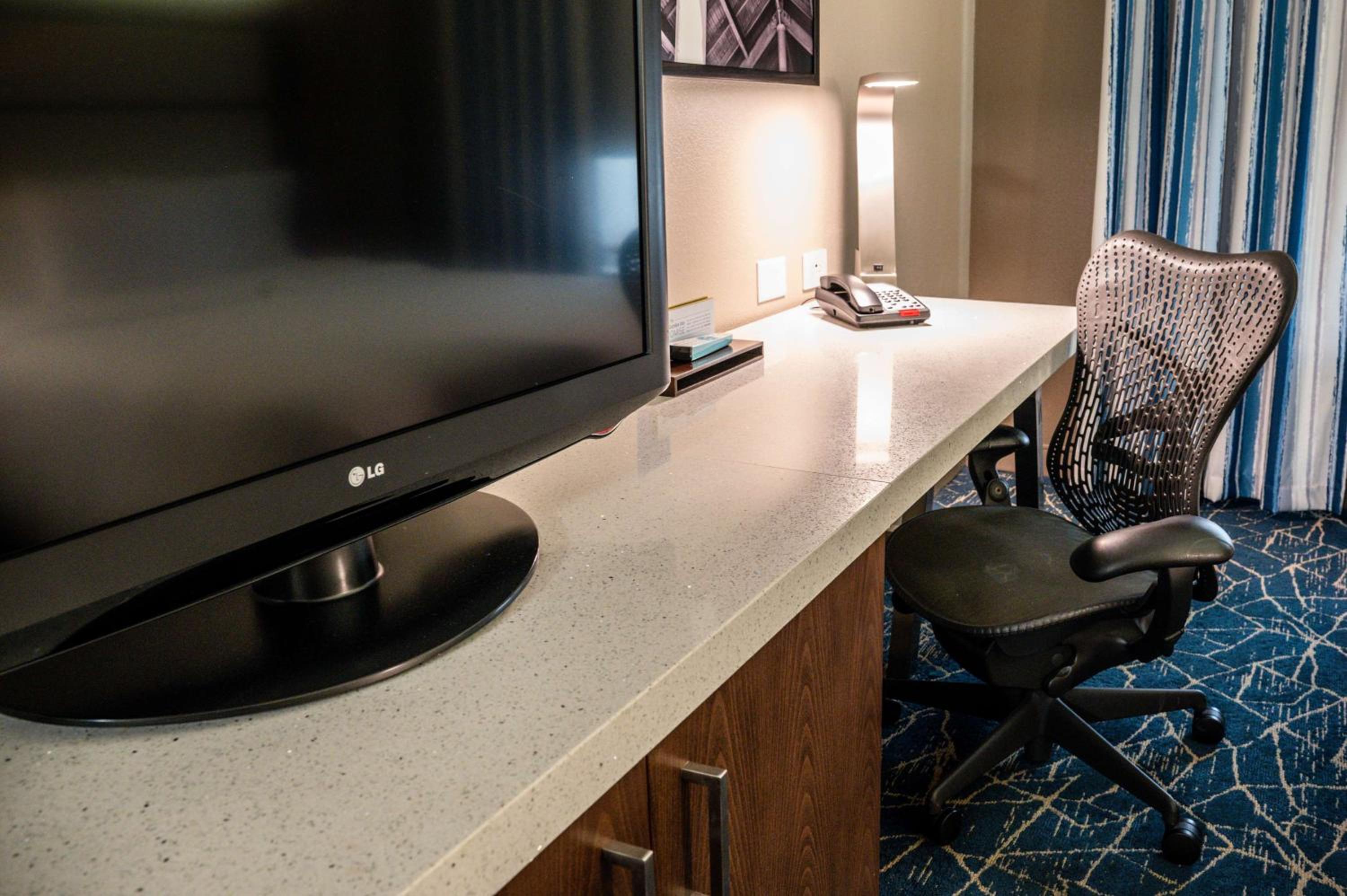 Fayetteville Vacations - Hilton Garden Inn Fayetteville/Fort Bragg - Property Image 82