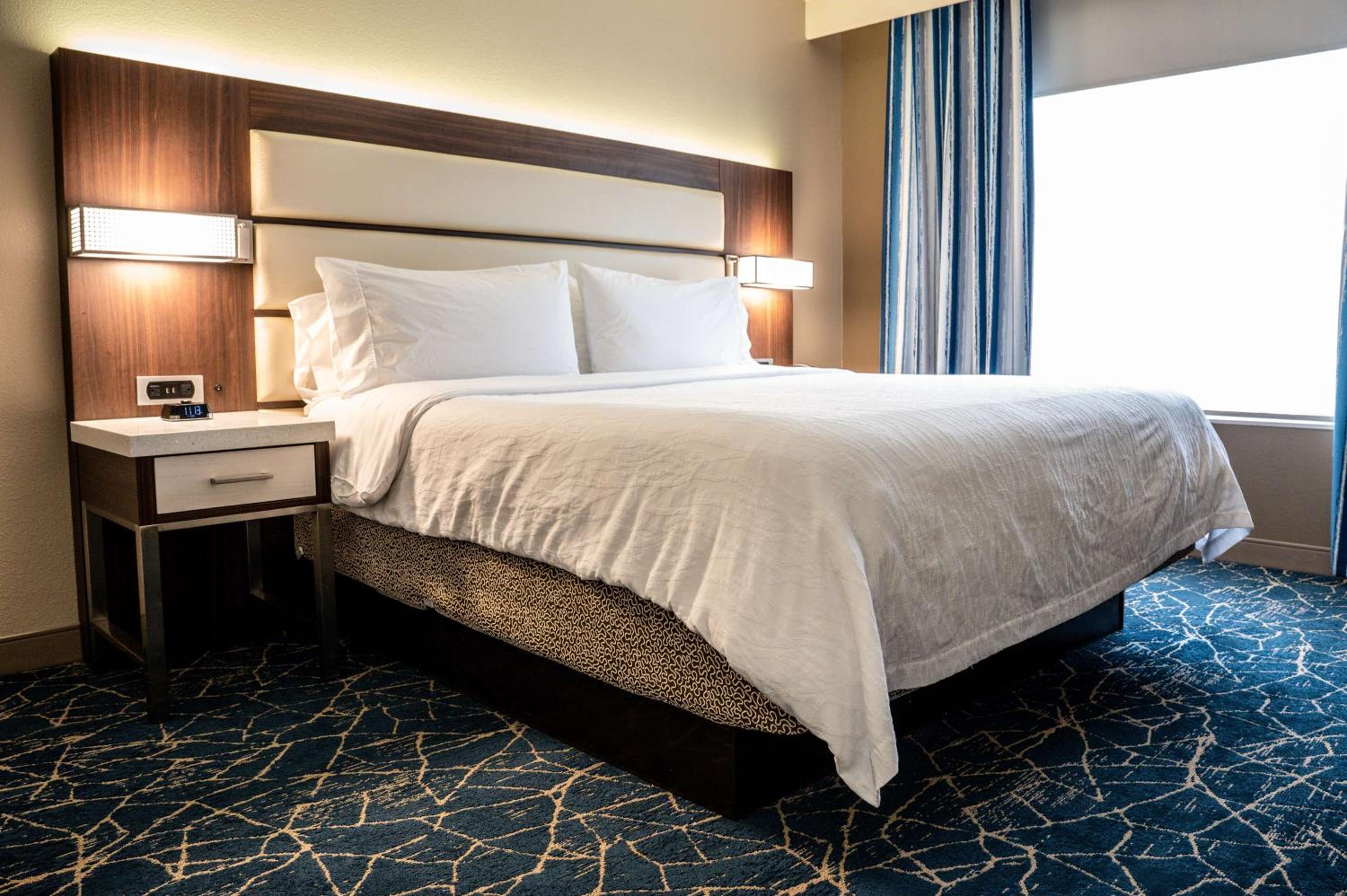 Fayetteville Vacations - Hilton Garden Inn Fayetteville/Fort Bragg - Property Image 85