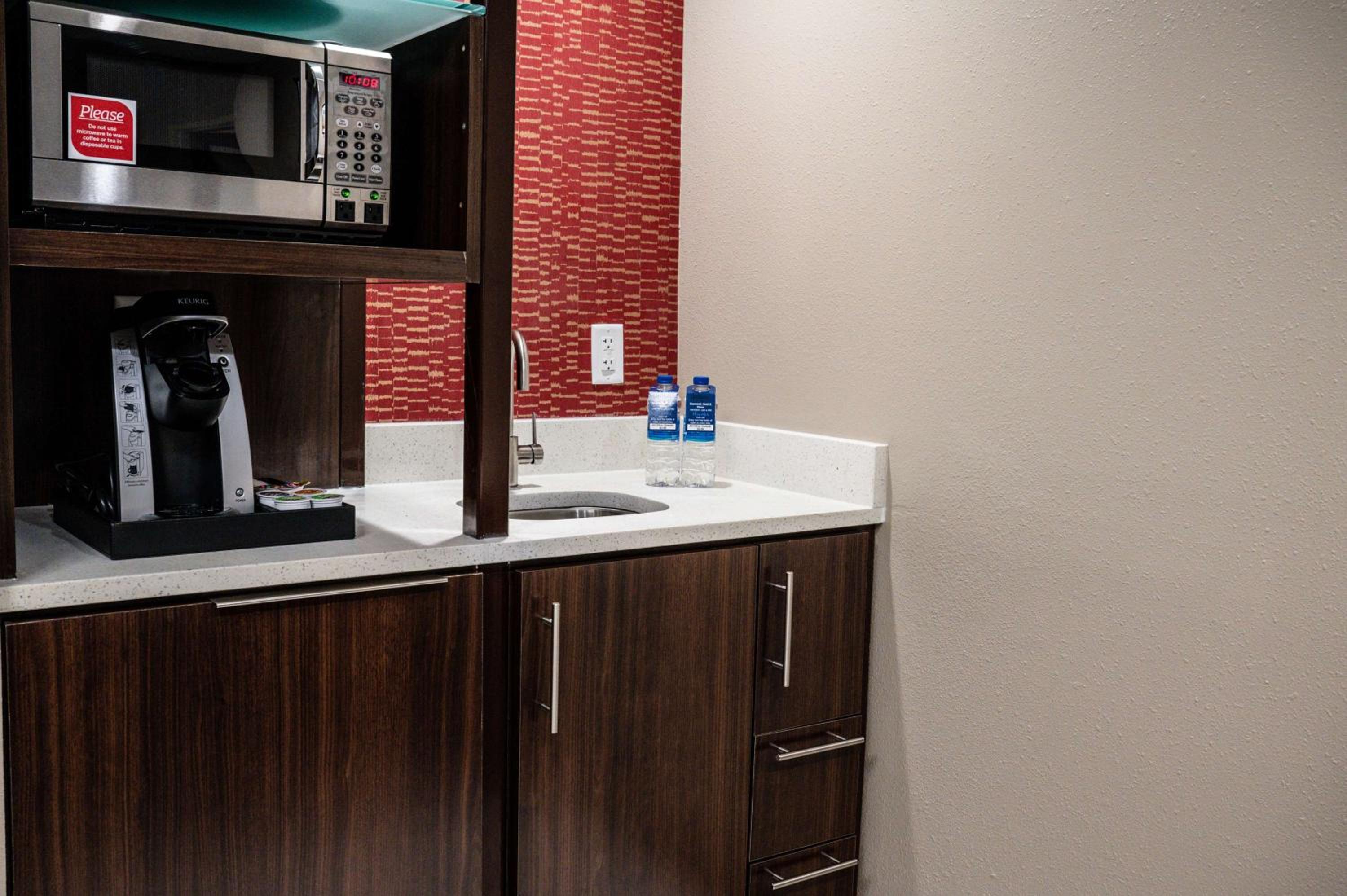 Fayetteville Vacations - Hilton Garden Inn Fayetteville/Fort Bragg - Property Image 36