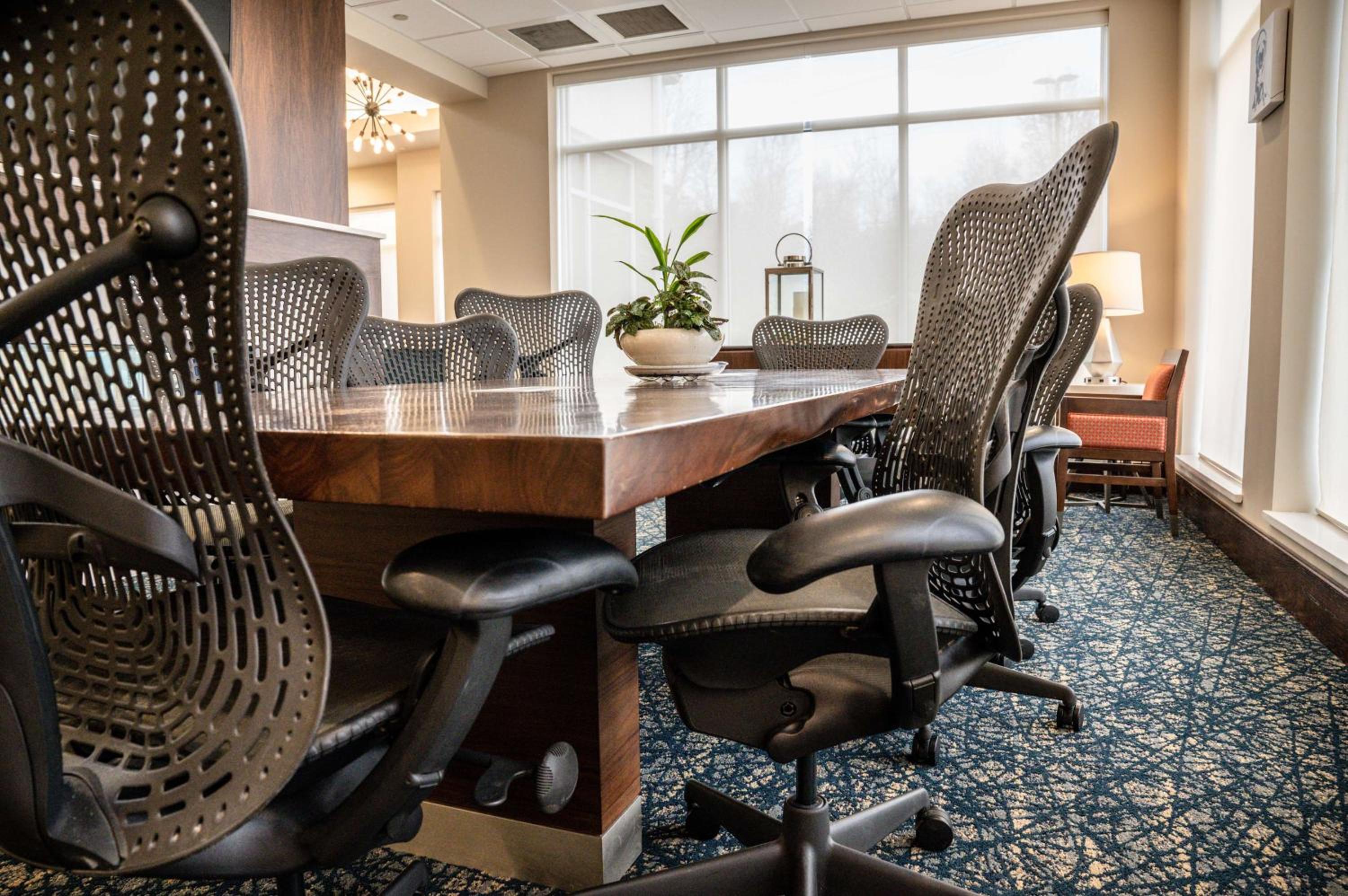 Fayetteville Vacations - Hilton Garden Inn Fayetteville/Fort Bragg - Property Image 43