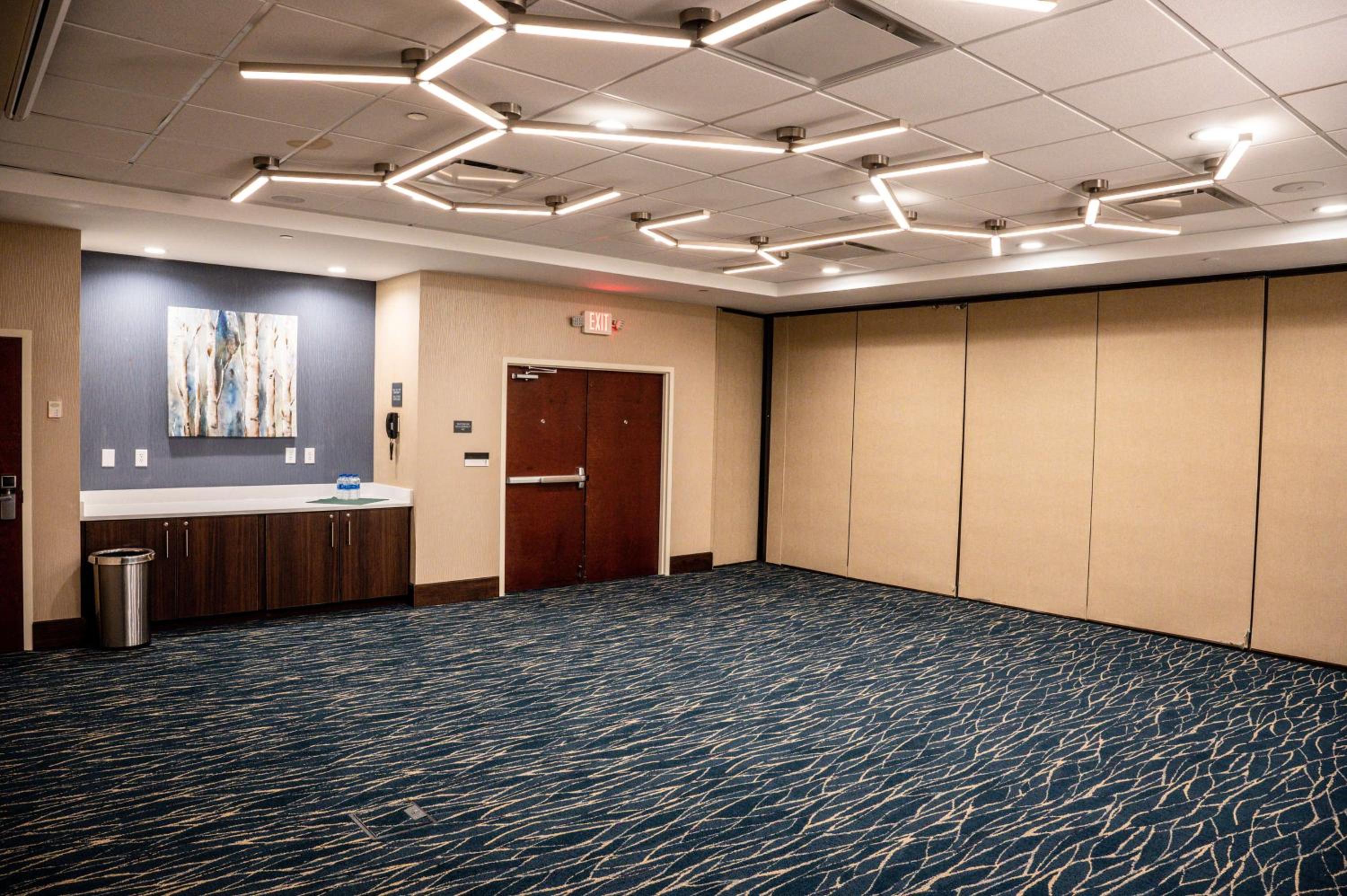 Fayetteville Vacations - Hilton Garden Inn Fayetteville/Fort Bragg - Property Image 50
