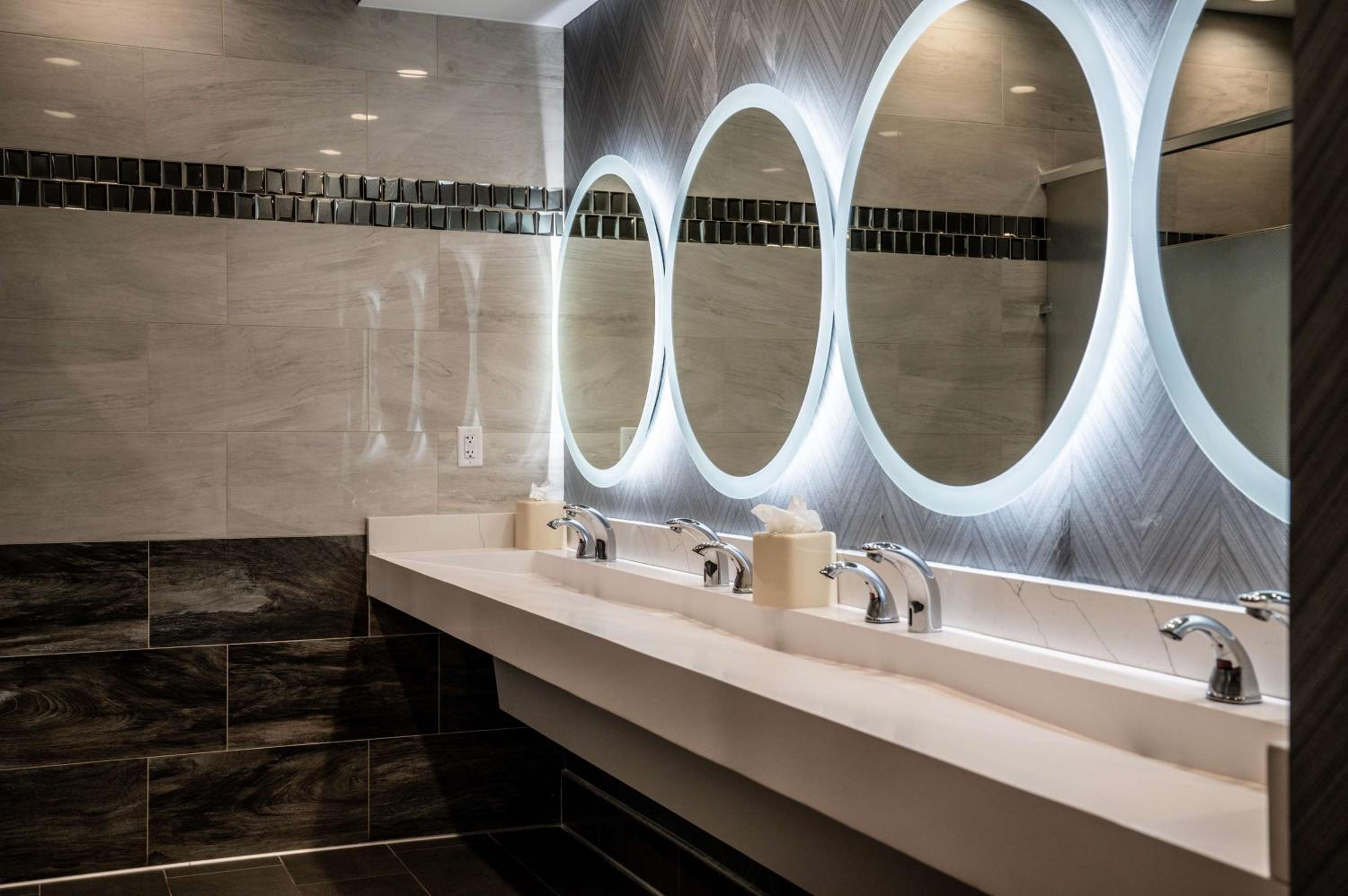 Fayetteville Vacations - Hilton Garden Inn Fayetteville/Fort Bragg - Property Image 99
