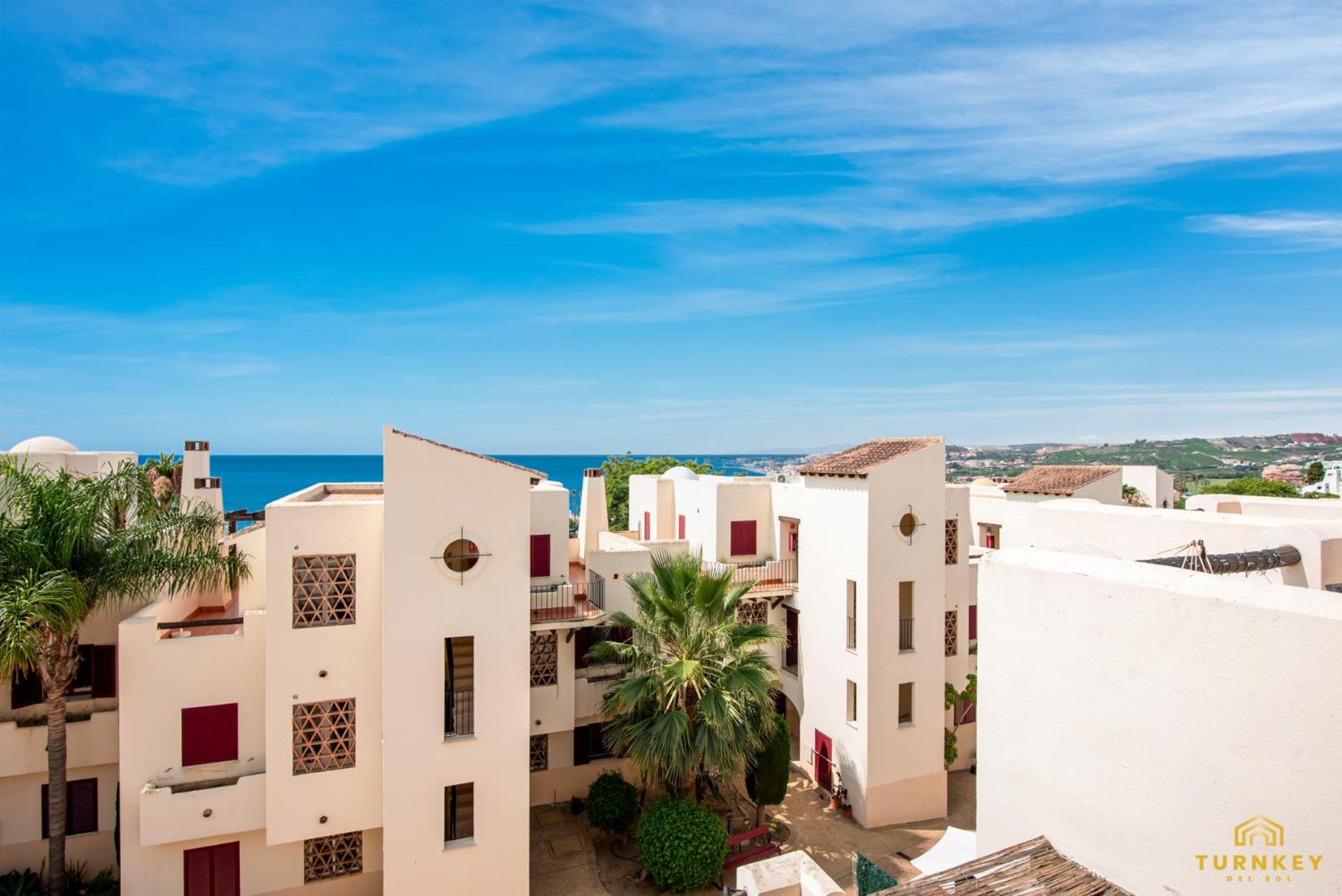 Beautiful penthouse in Casares with rooftop terrace and seaview