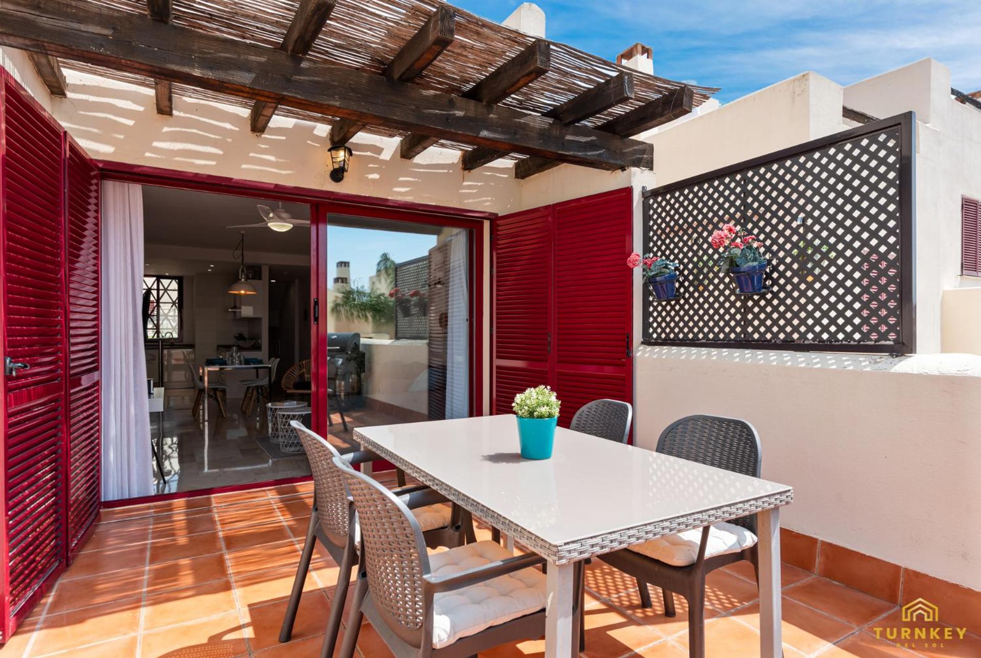 Beautiful penthouse in Casares with rooftop terrace and seaview