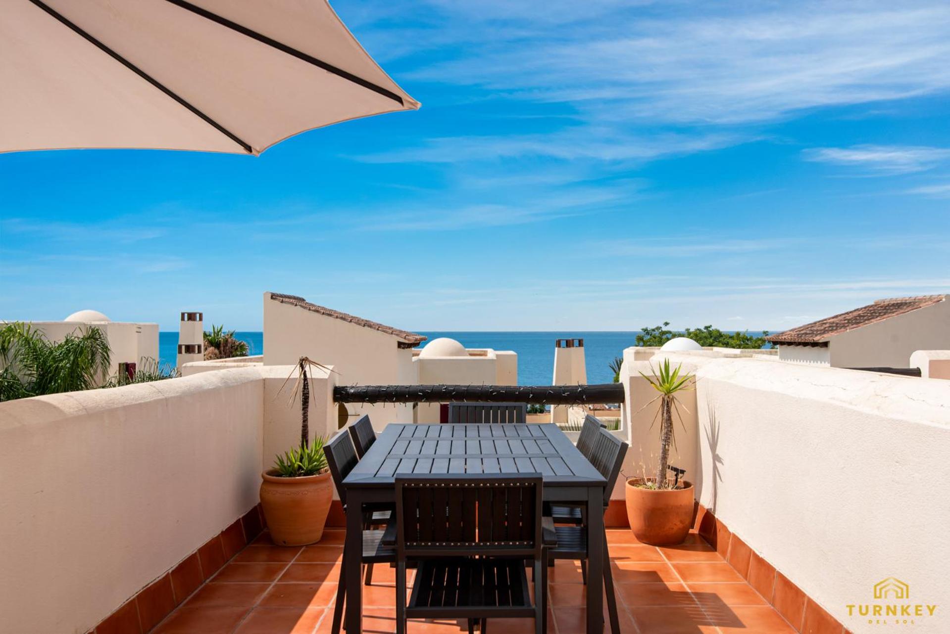 Beautiful penthouse in Casares with rooftop terrace and seaview