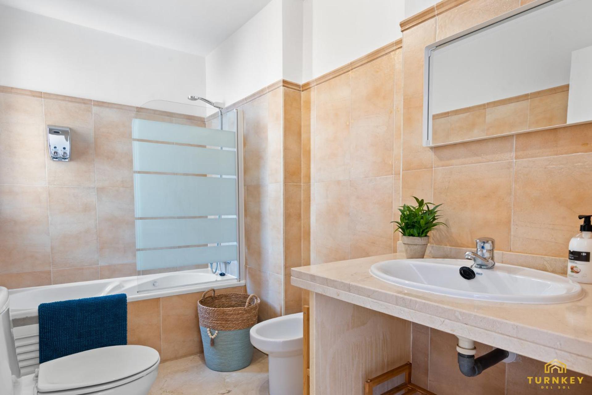 Beautiful penthouse in Casares with rooftop terrace and seaview