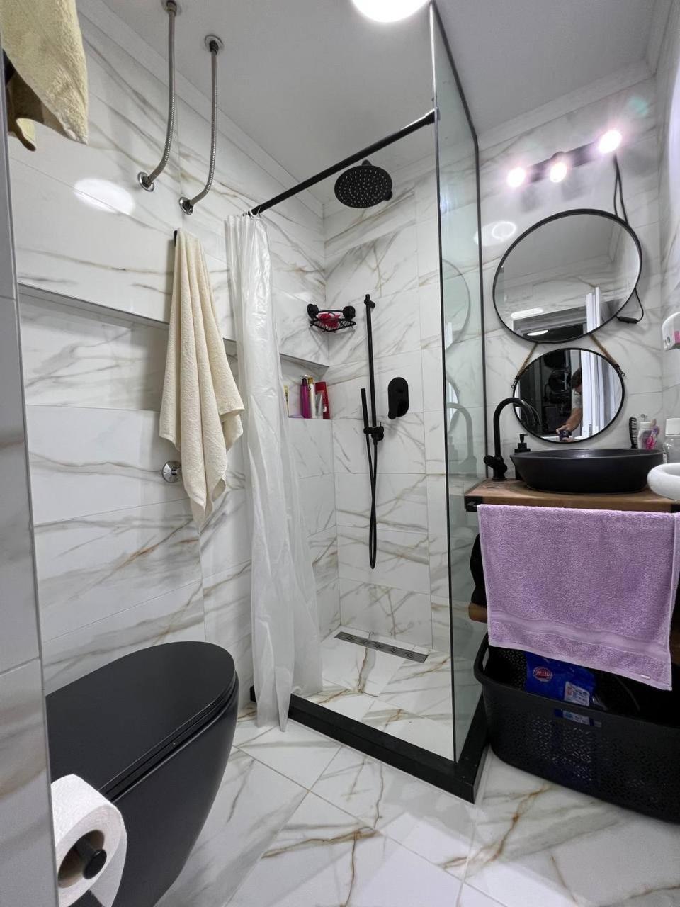 Apartmani Komatina Đenovići 3 LUX view 2