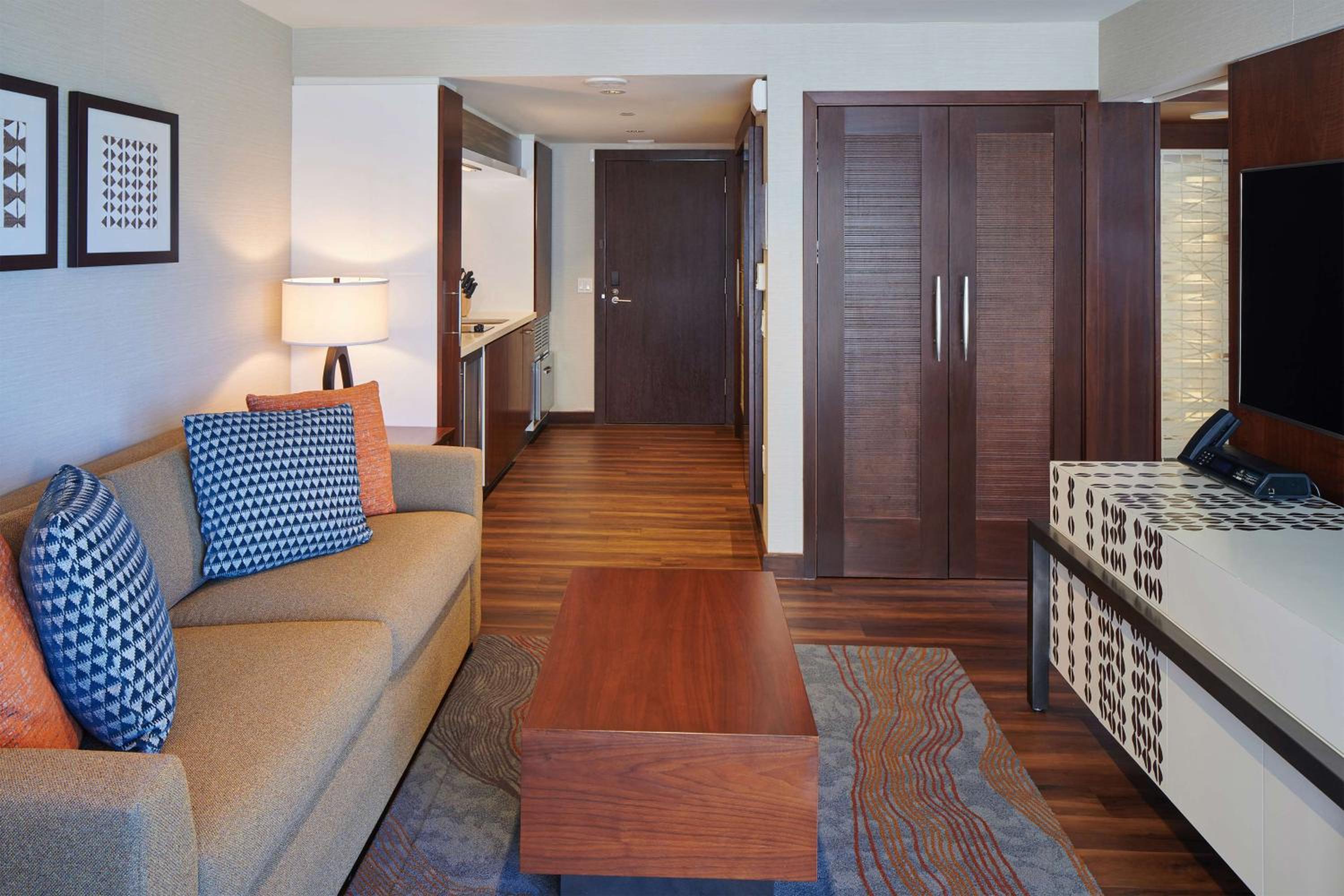 Hilton Grand Vacations Club Hokulani Waikiki Honolulu