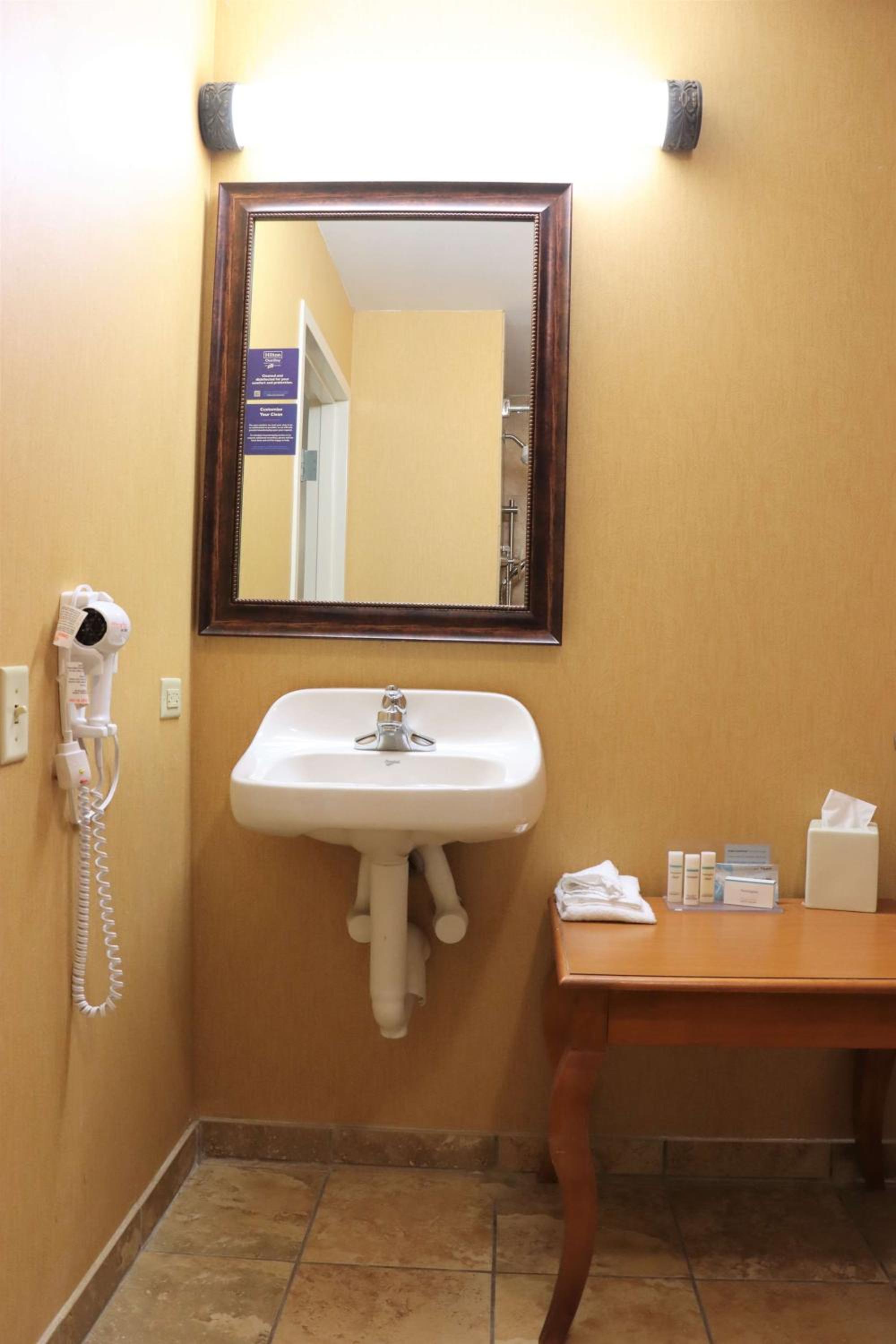 Hampton Inn  Suites Thibodaux - Property Image 3