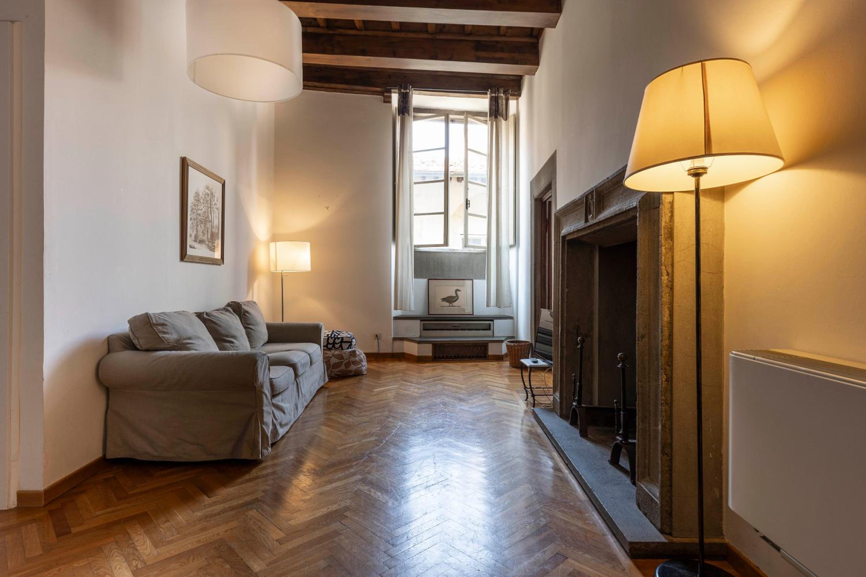 Ponte Vecchio Deluxe Apartment