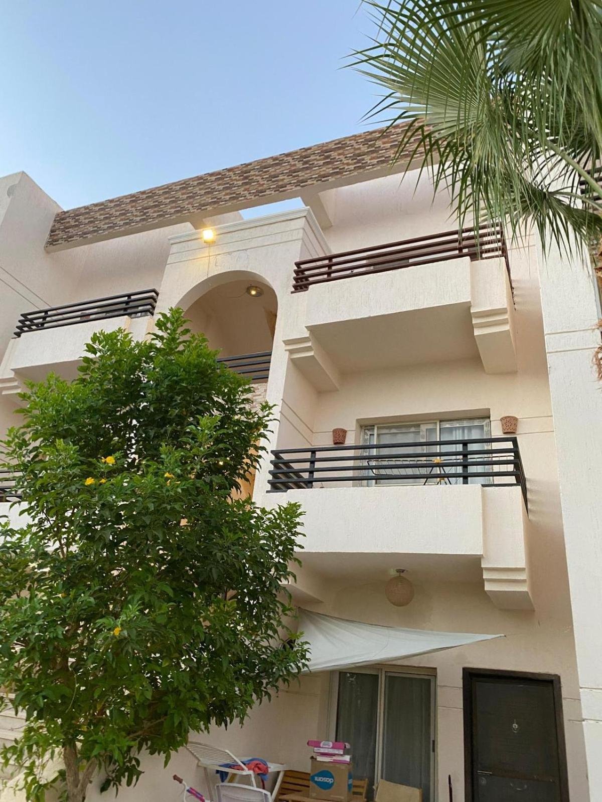 Luxus Designer Apartment in Sunny Lakes 2 ganz nah am Zentrum Naama Bay 75 m2 direkt am Pool - 2 Bakone Obergeschoss bis zu 5 Personen buchbar