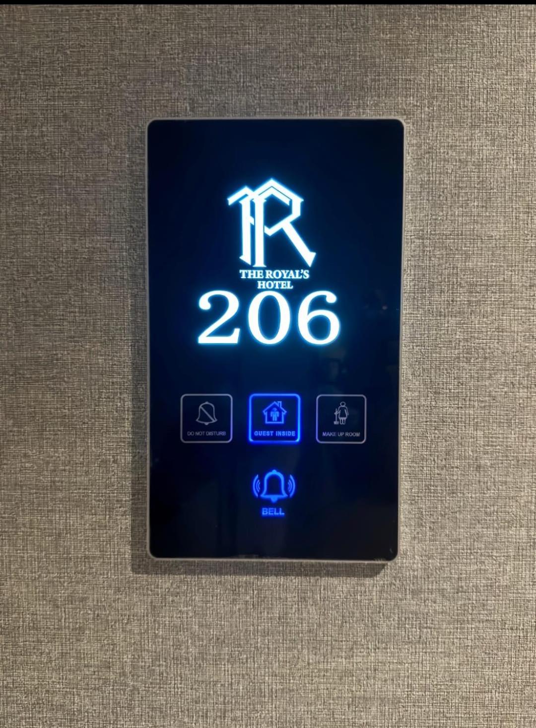 THE ROYALS HOTEL - Image 26